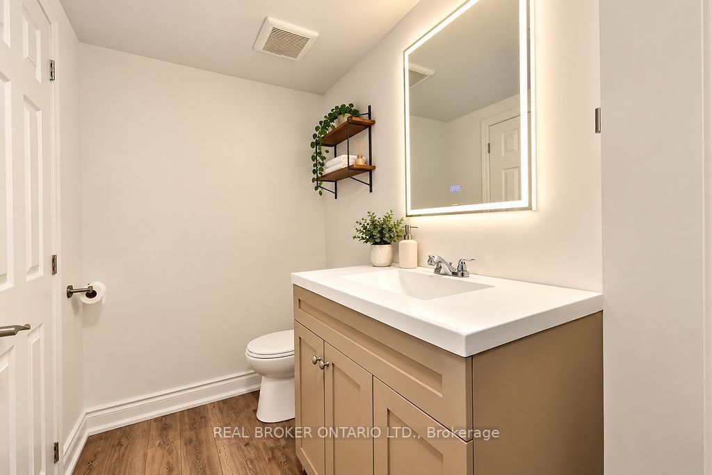 217 John Street Property Photo 35