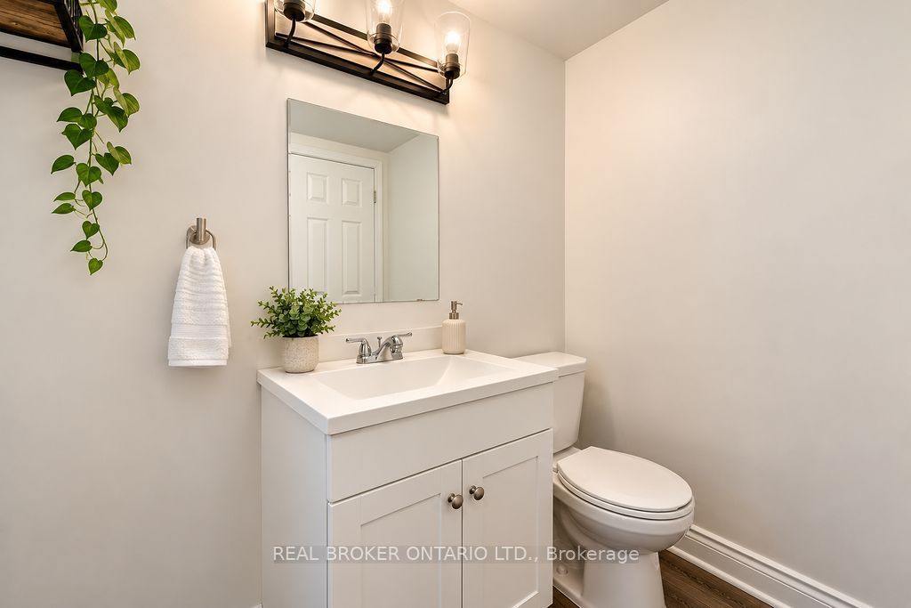 217 John Street Property Photo 37