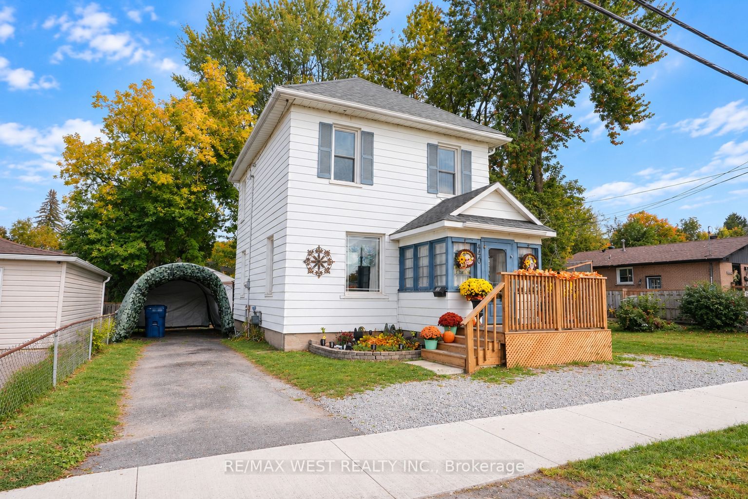 440 Gill Street Property Photo 1