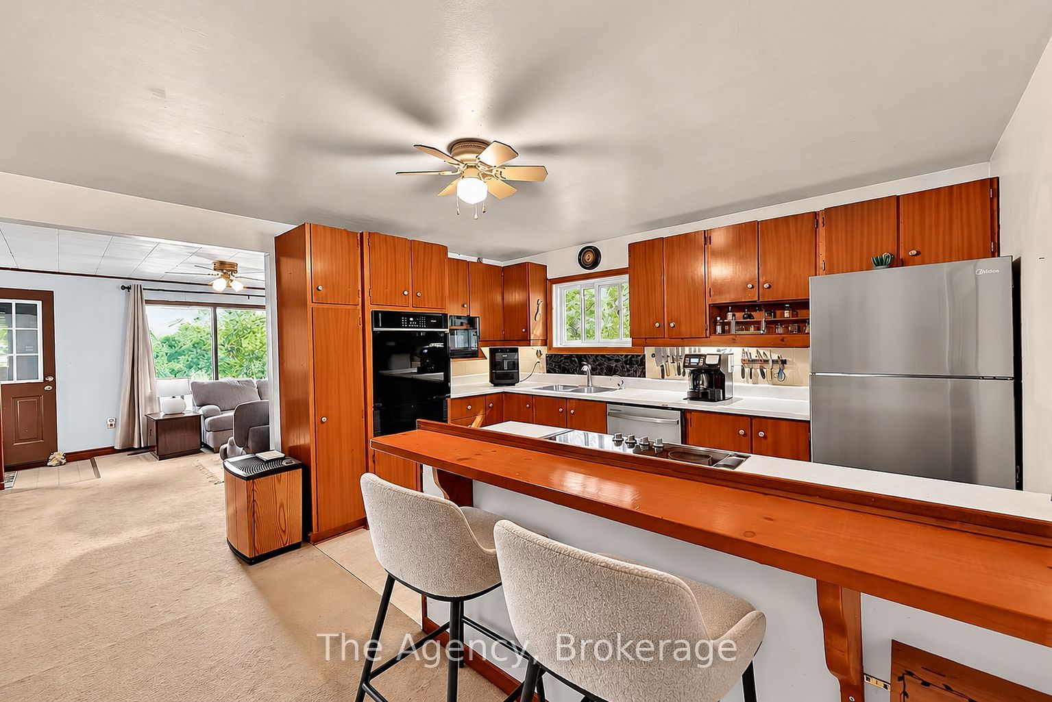 38 Pine Street Property Photo 9