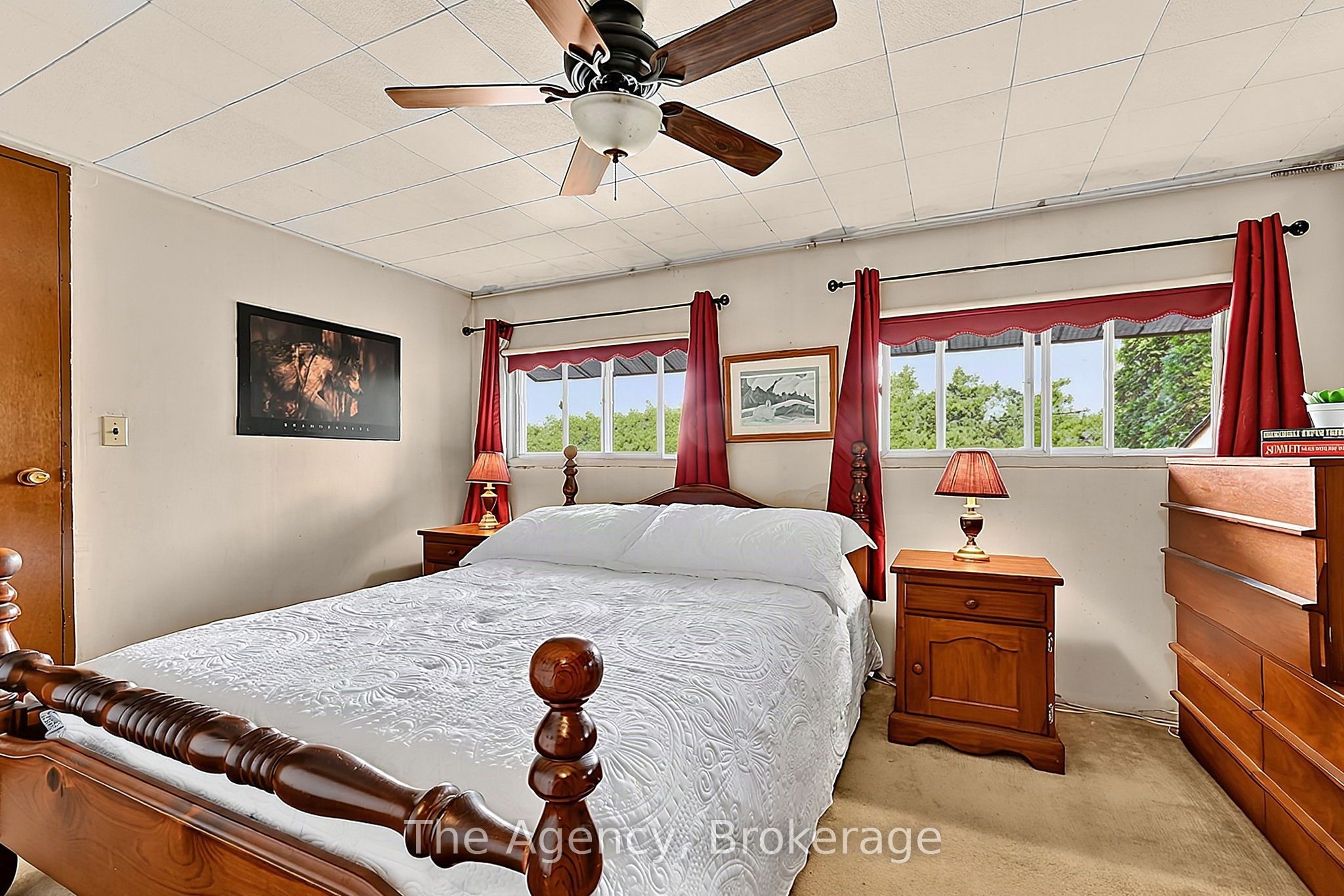 38 Pine Street Property Photo 17