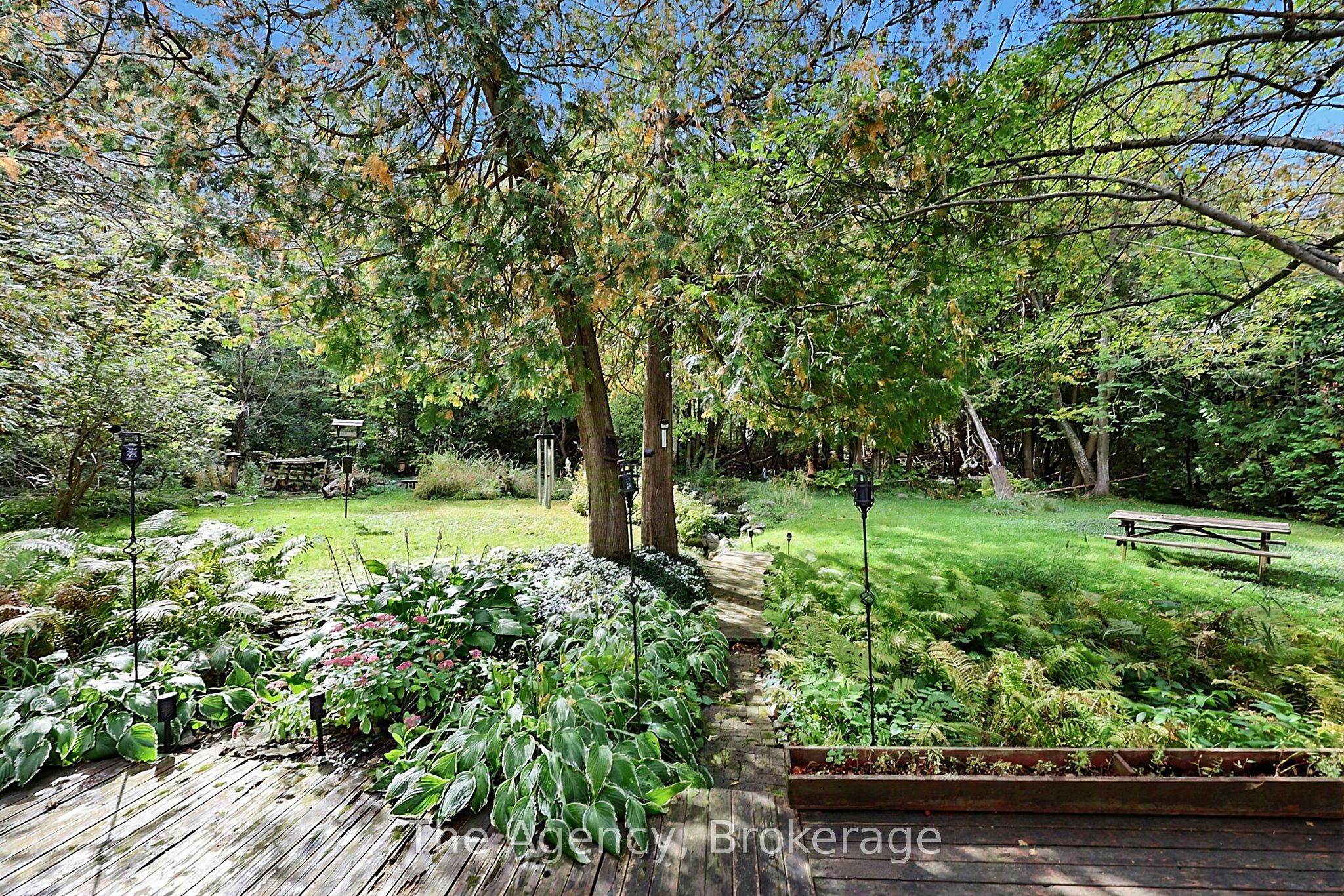 38 Pine Street Property Photo 32