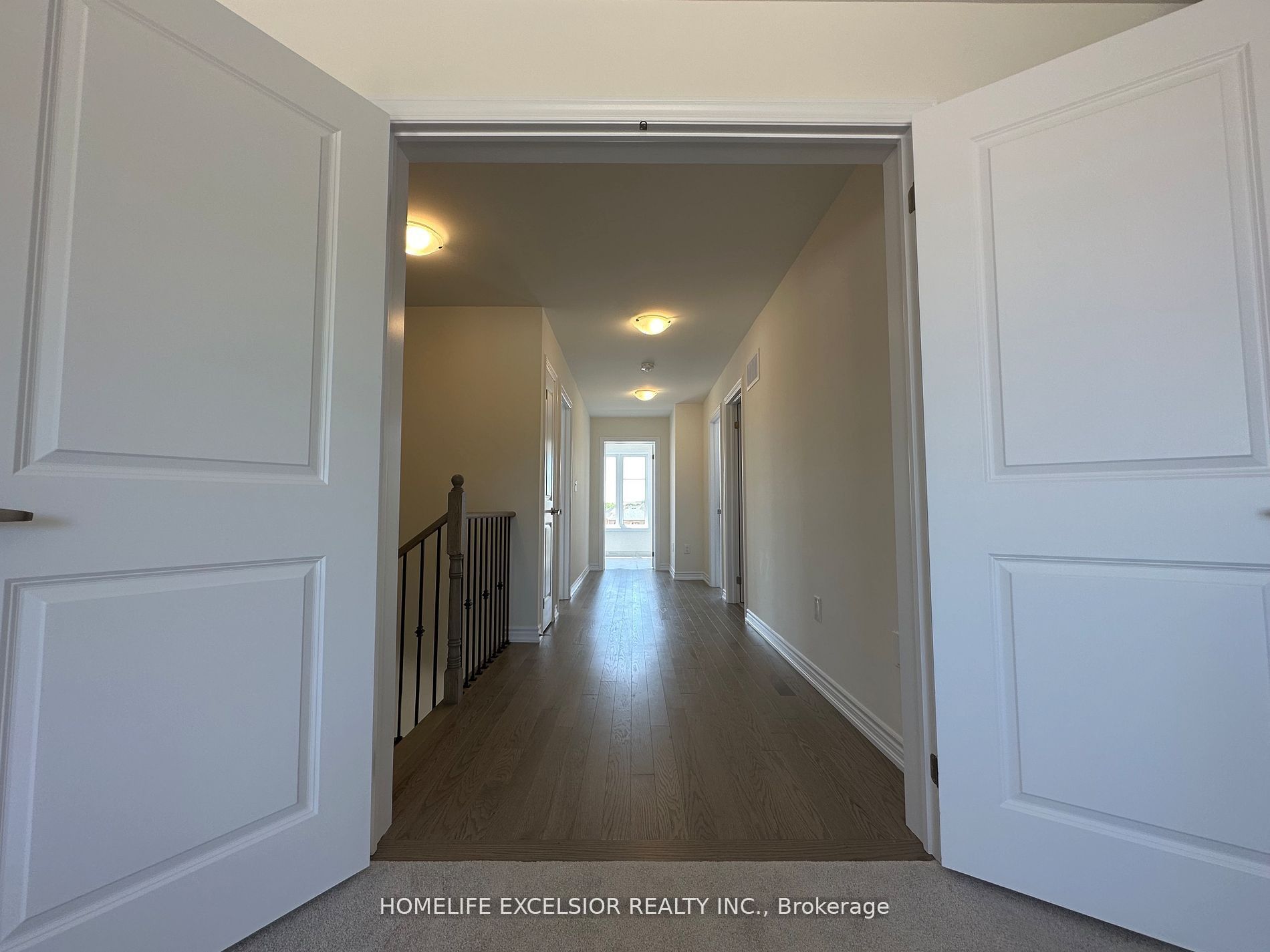 16 Rosanne Circ Property Photo 23
