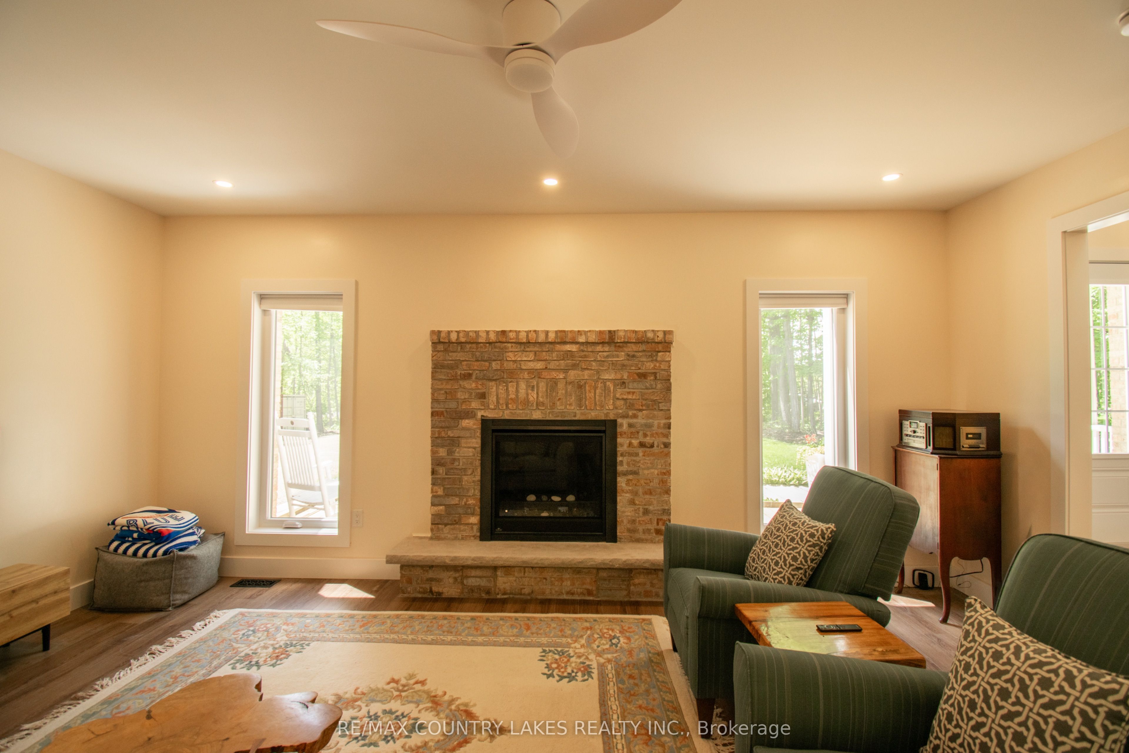 657 13th Line S Property Photo 9