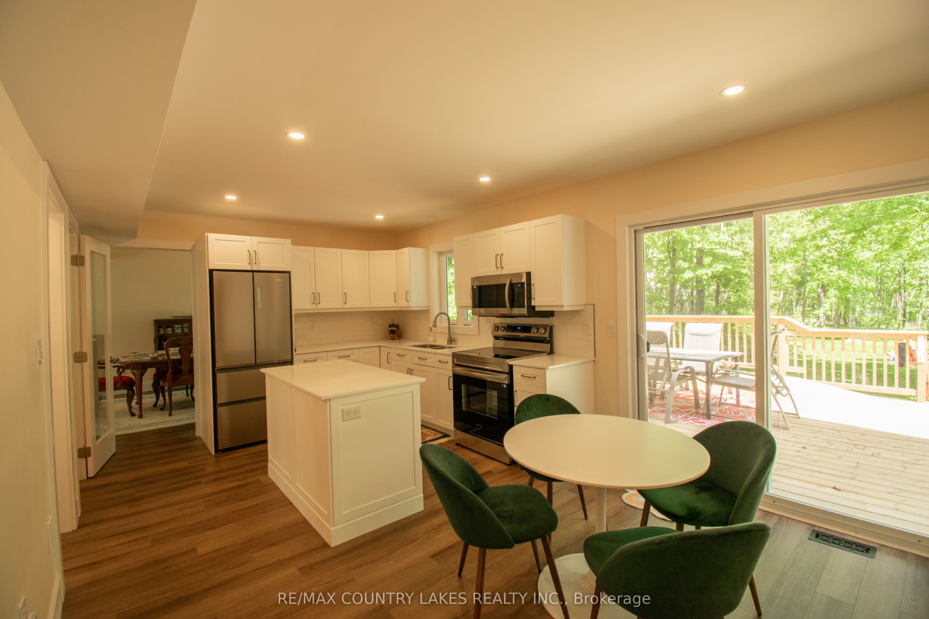 657 13th Line S Property Photo 11