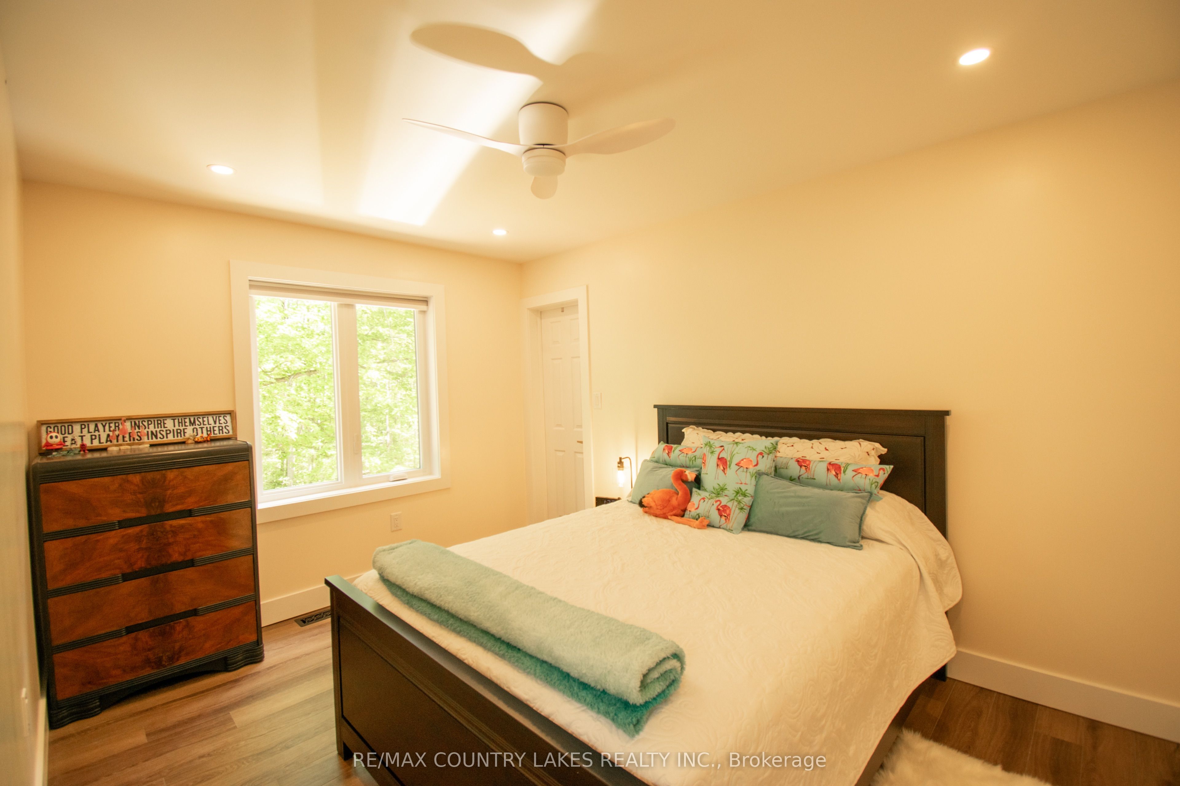 657 13th Line S Property Photo 25