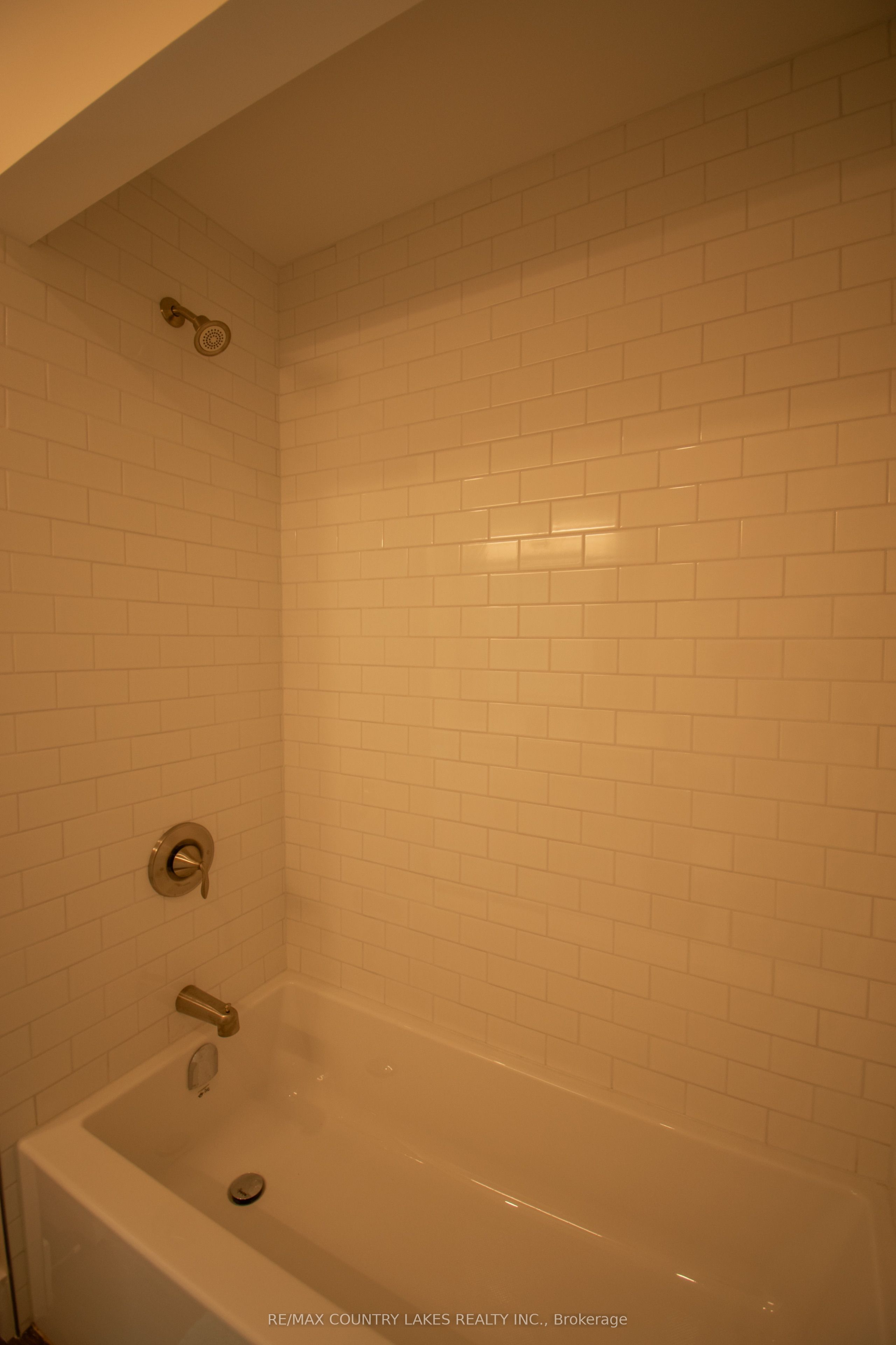 657 13th Line S Property Photo 29