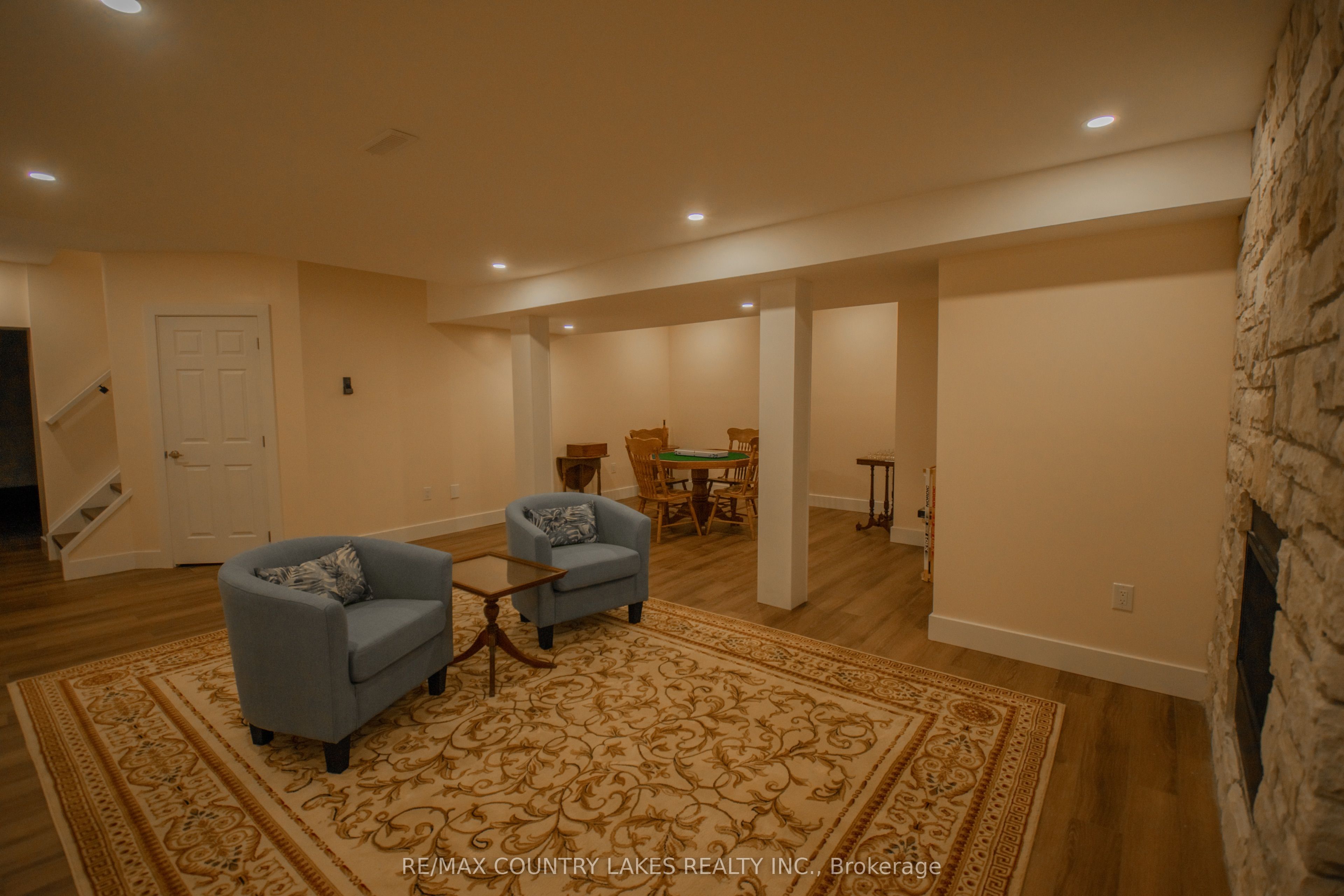 657 13th Line S Property Photo 30