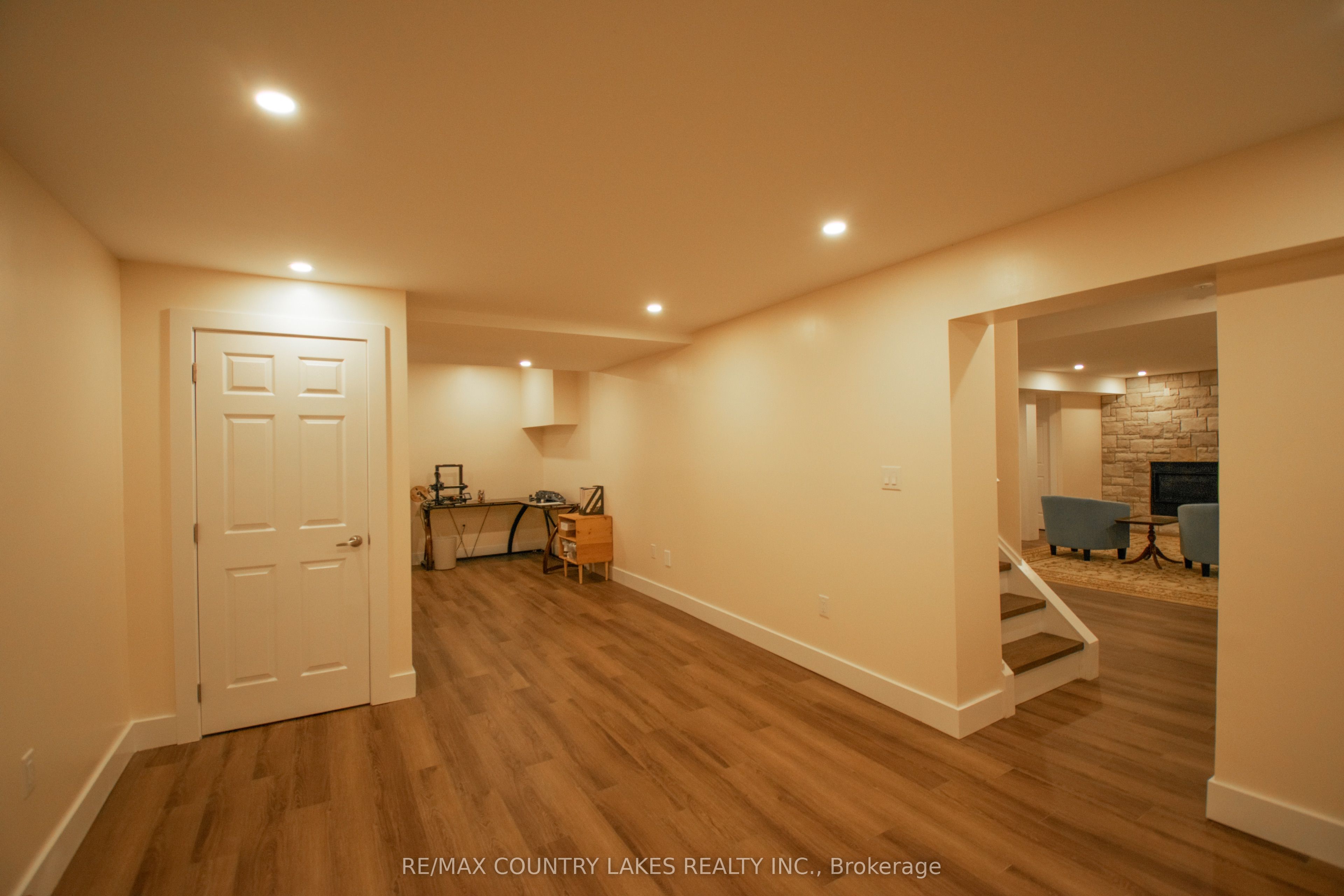 657 13th Line S Property Photo 34