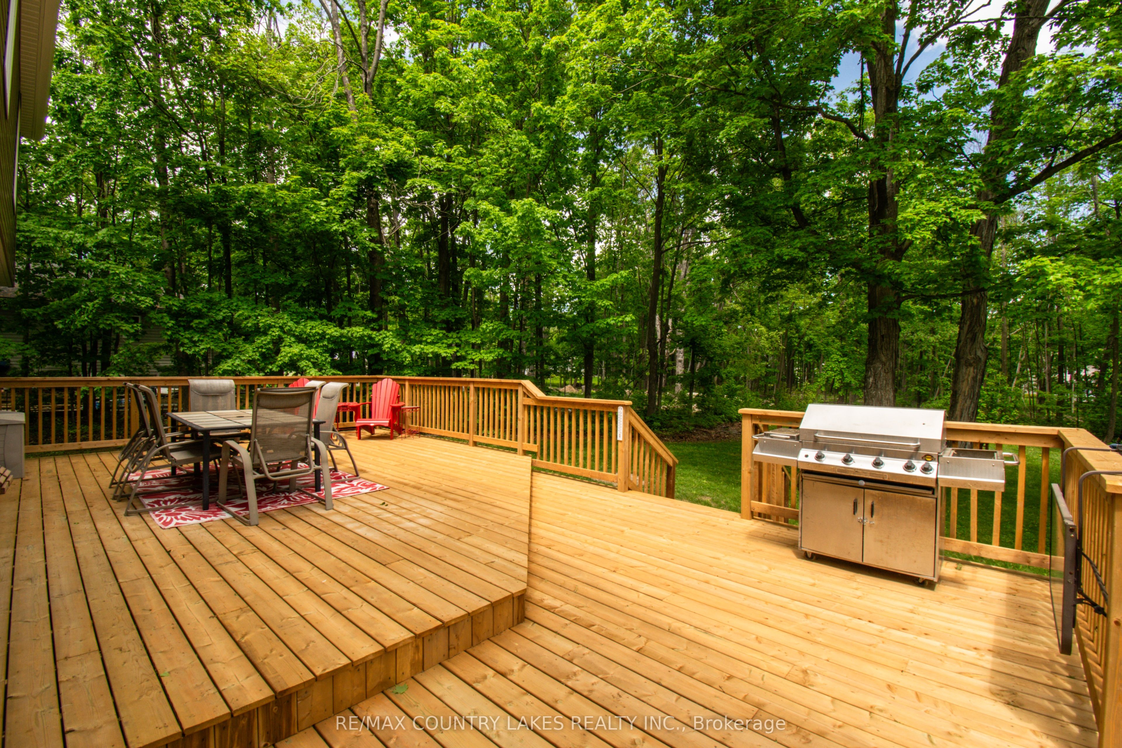 657 13th Line S Property Photo 36