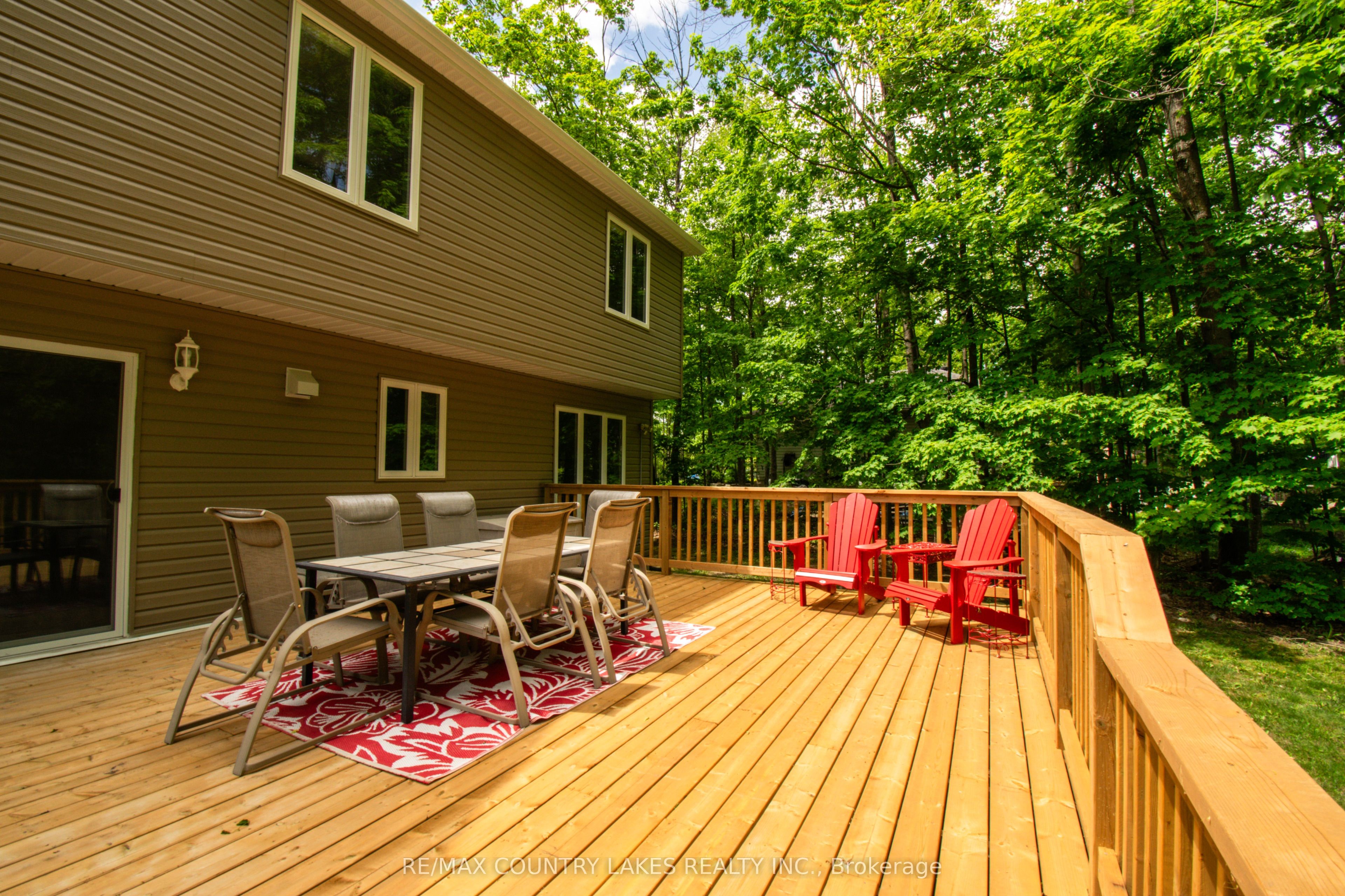 657 13th Line S Property Photo 37
