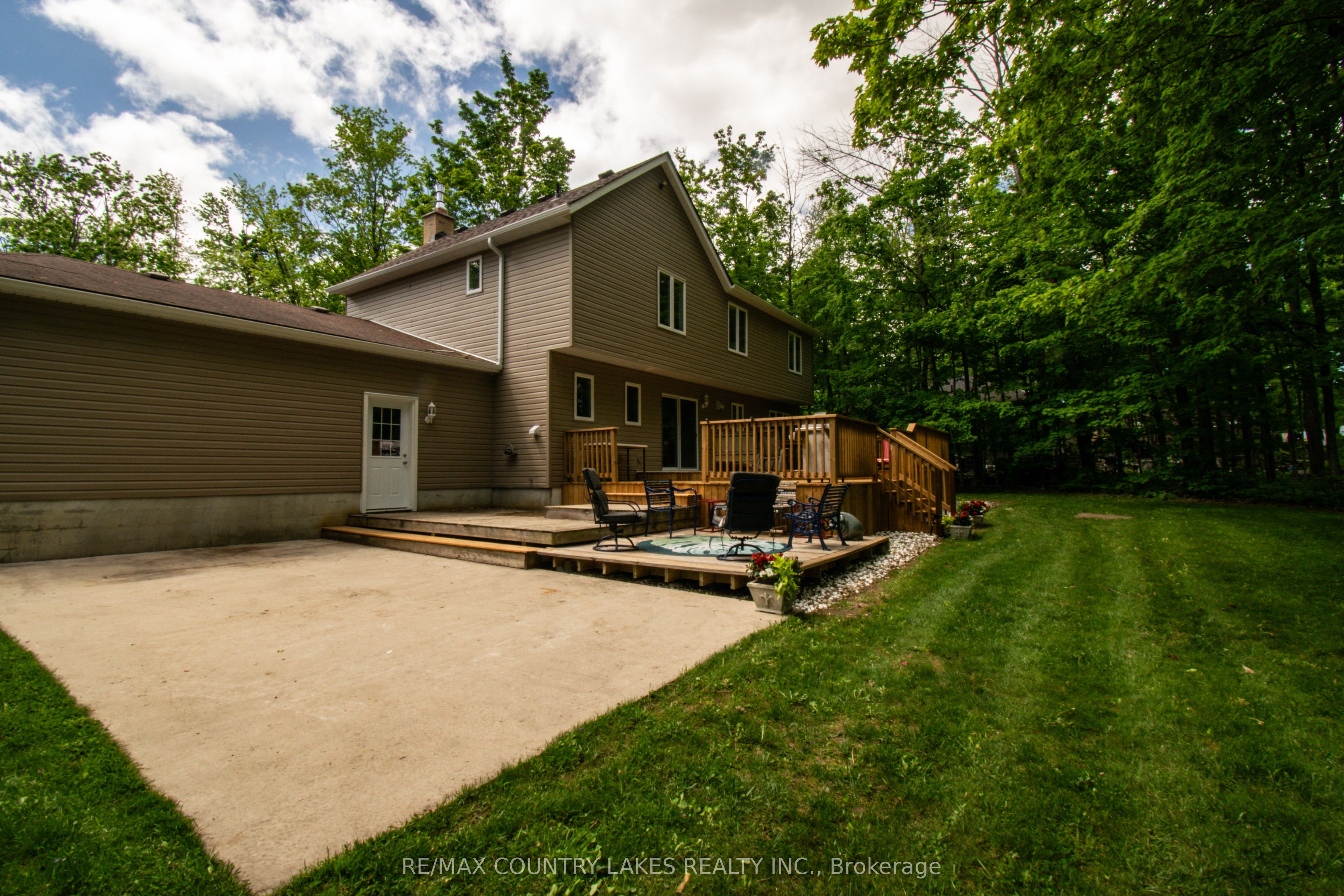 657 13th Line S Property Photo 39