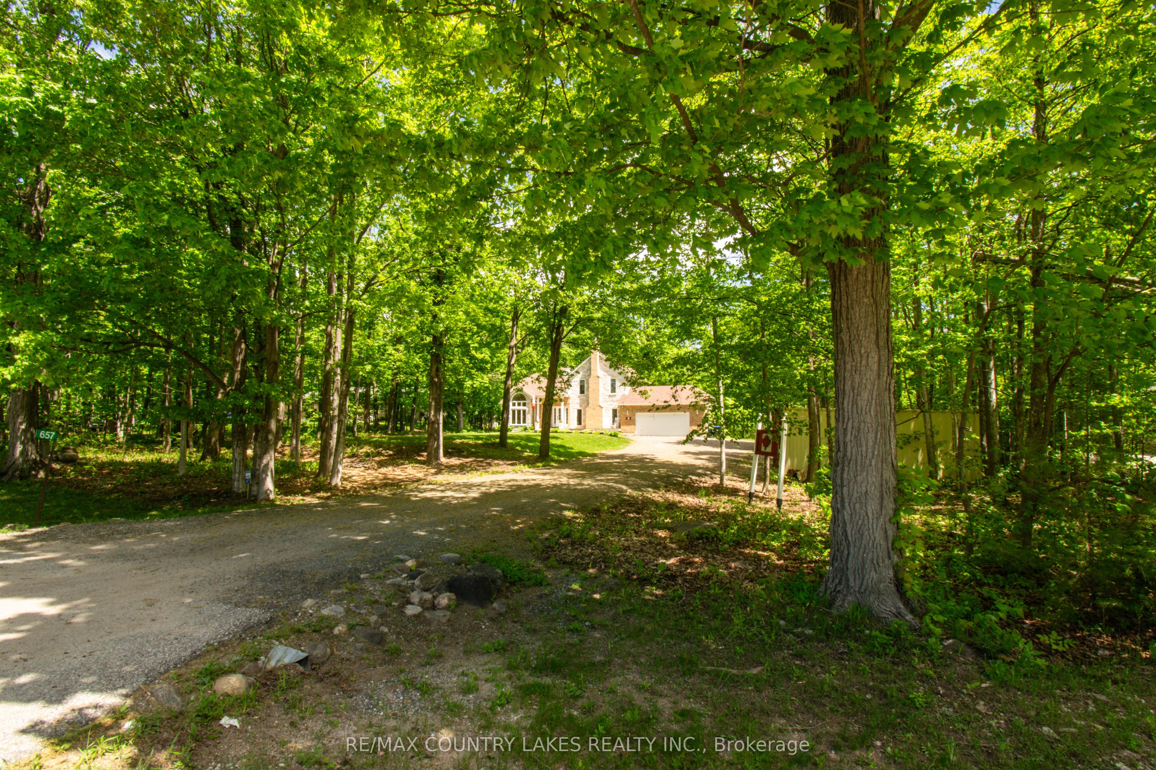657 13th Line S Property Photo 44