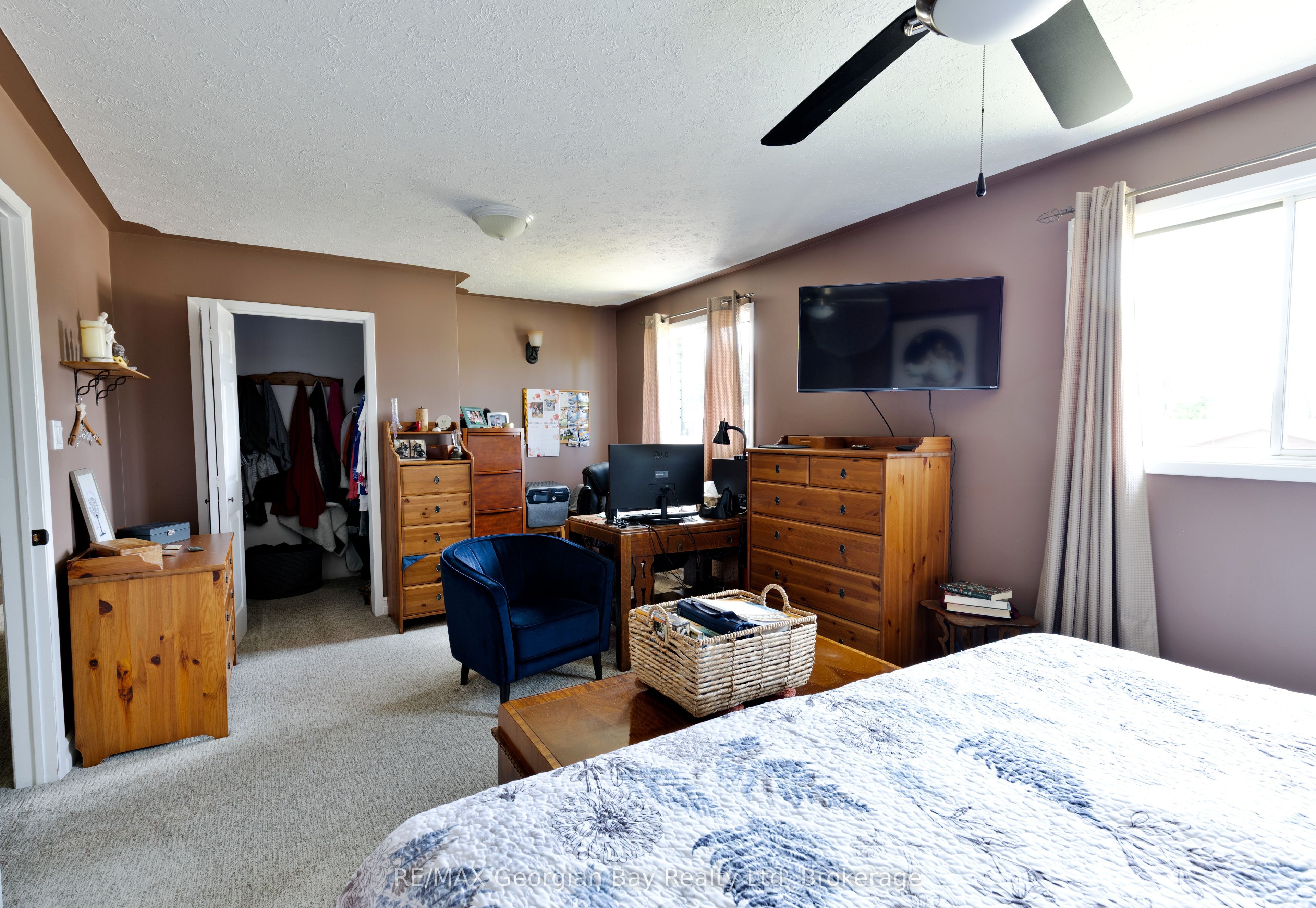 5 Easton Avenue Property Photo 11