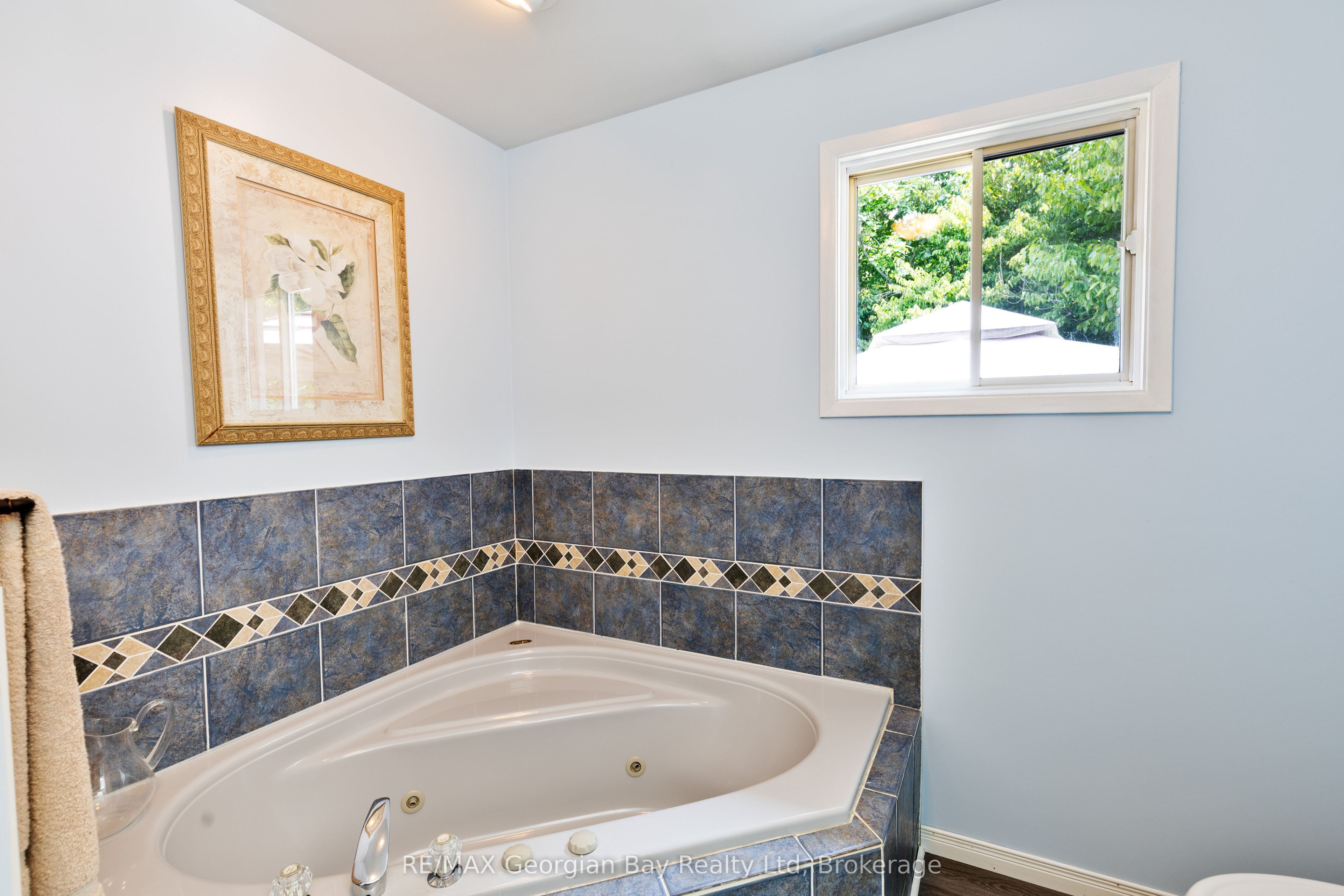 5 Easton Avenue Property Photo 15