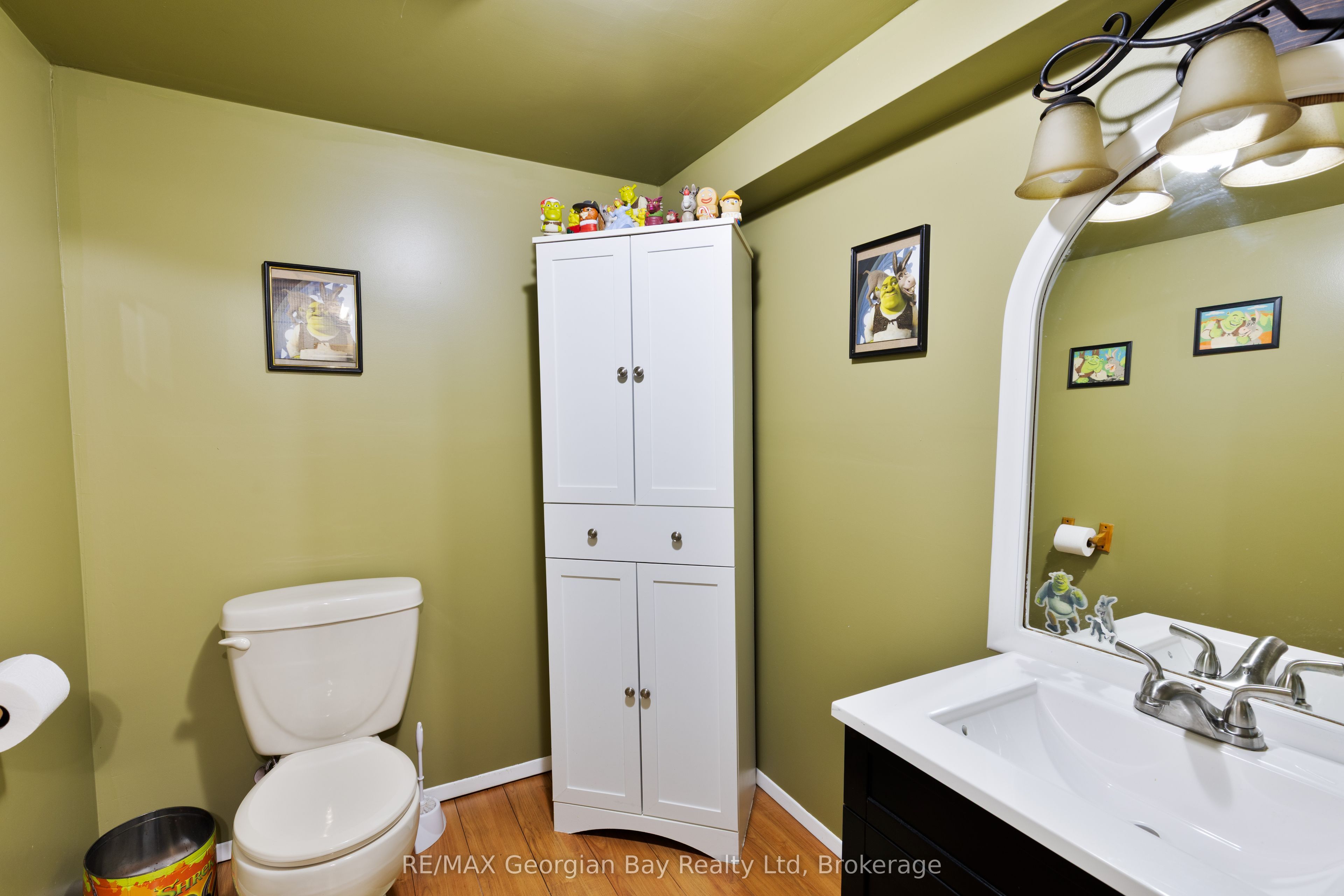 5 Easton Avenue Property Photo 23