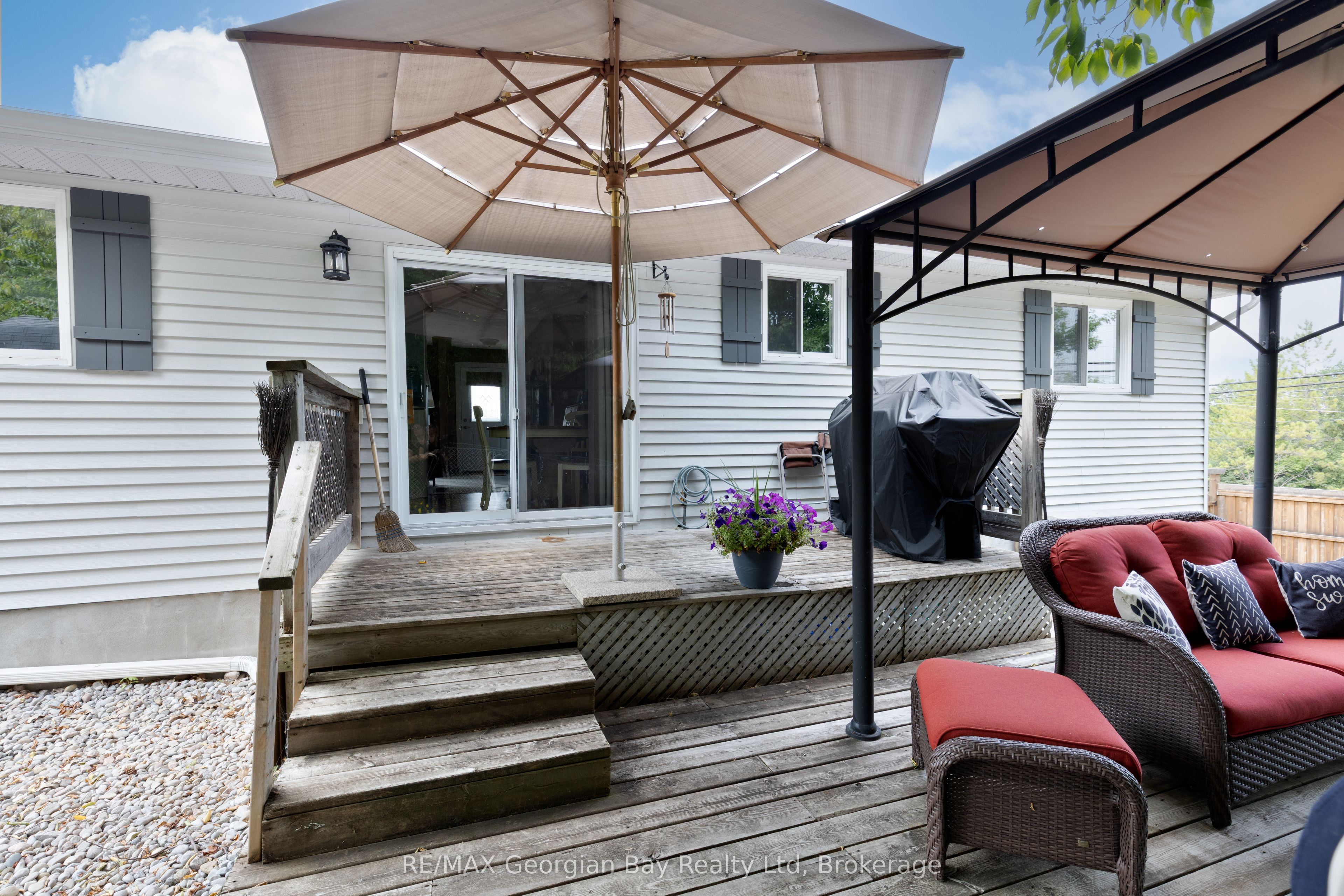 5 Easton Avenue Property Photo 24