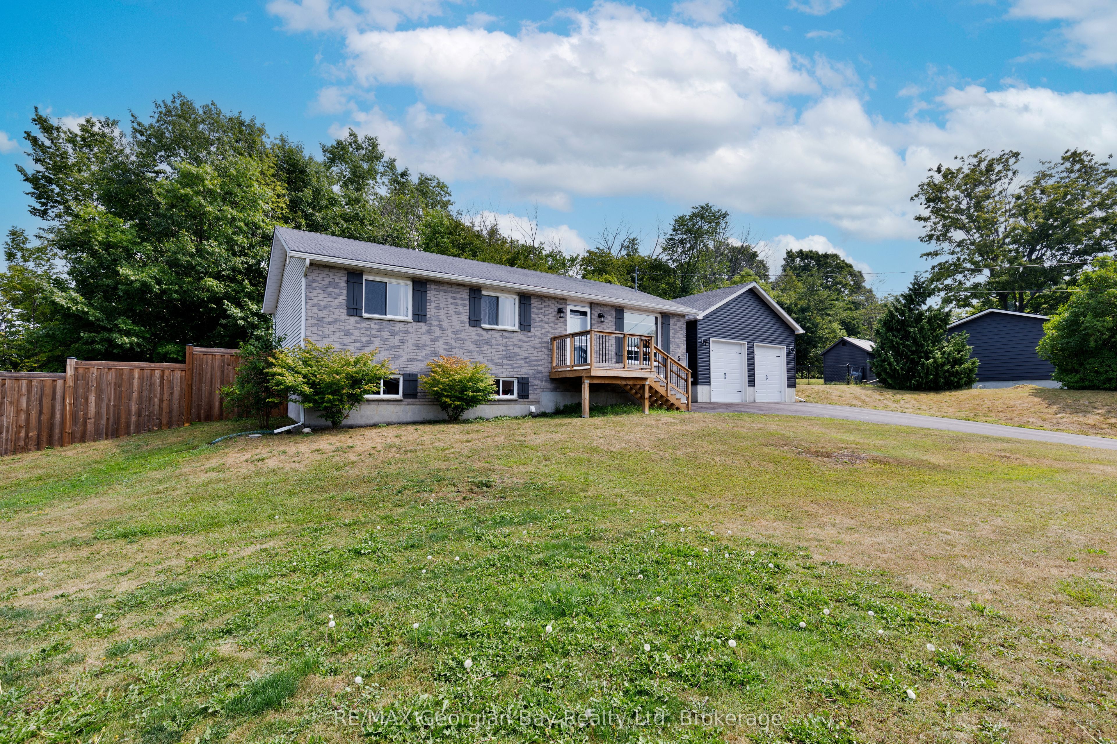 5 Easton Avenue Property Photo 27