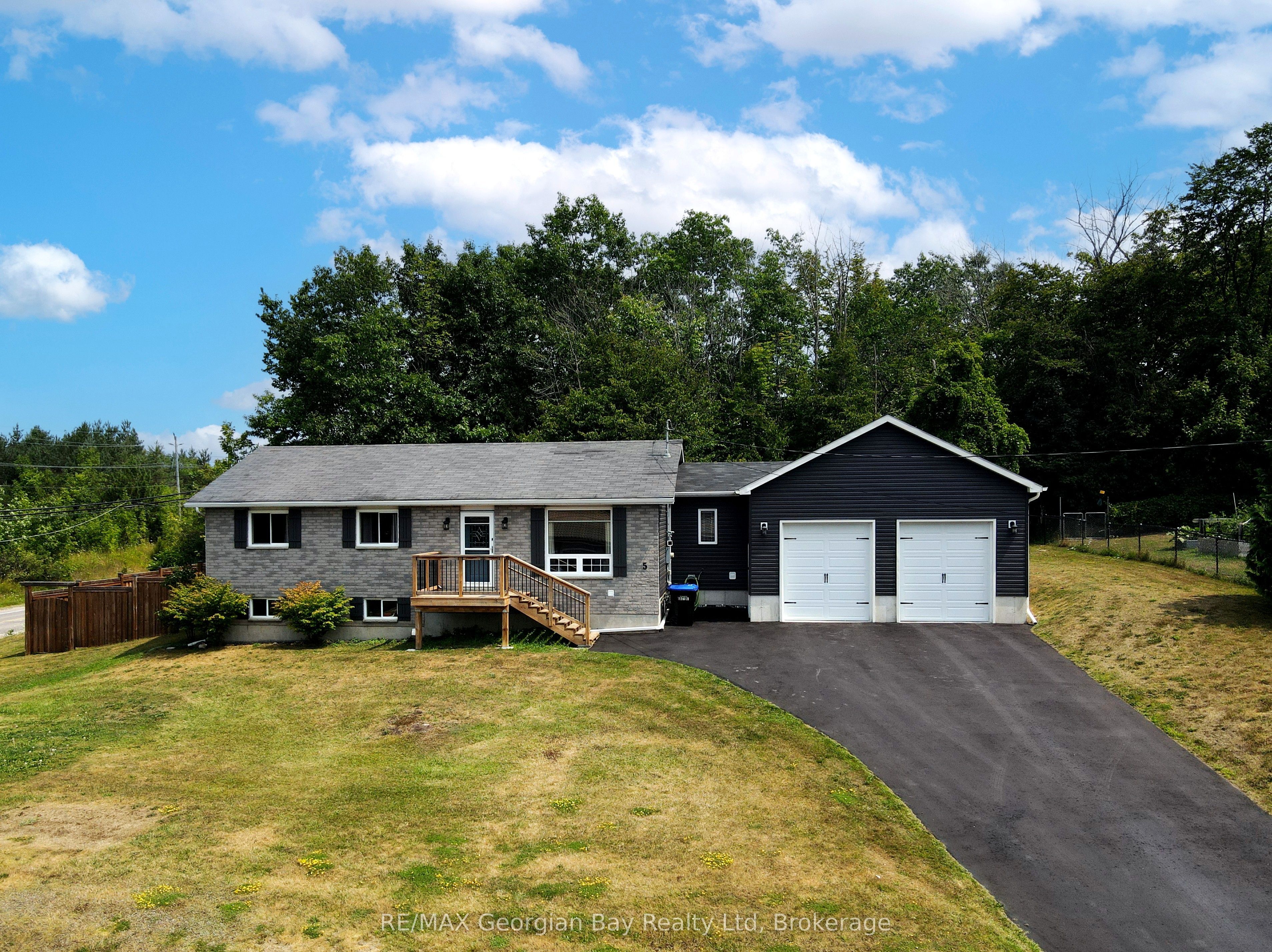 5 Easton Avenue Property Photo 28