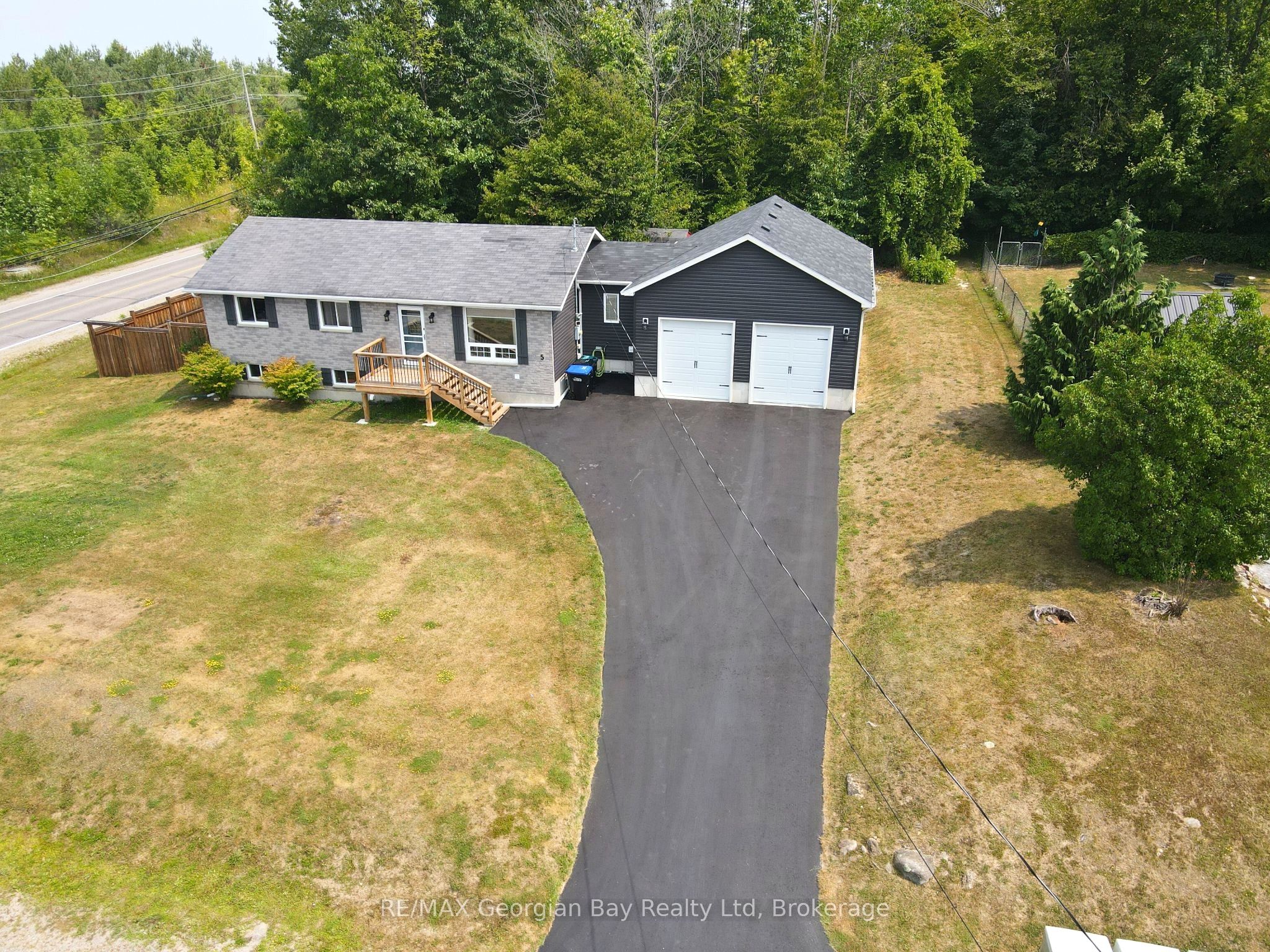 5 Easton Avenue Property Photo 29