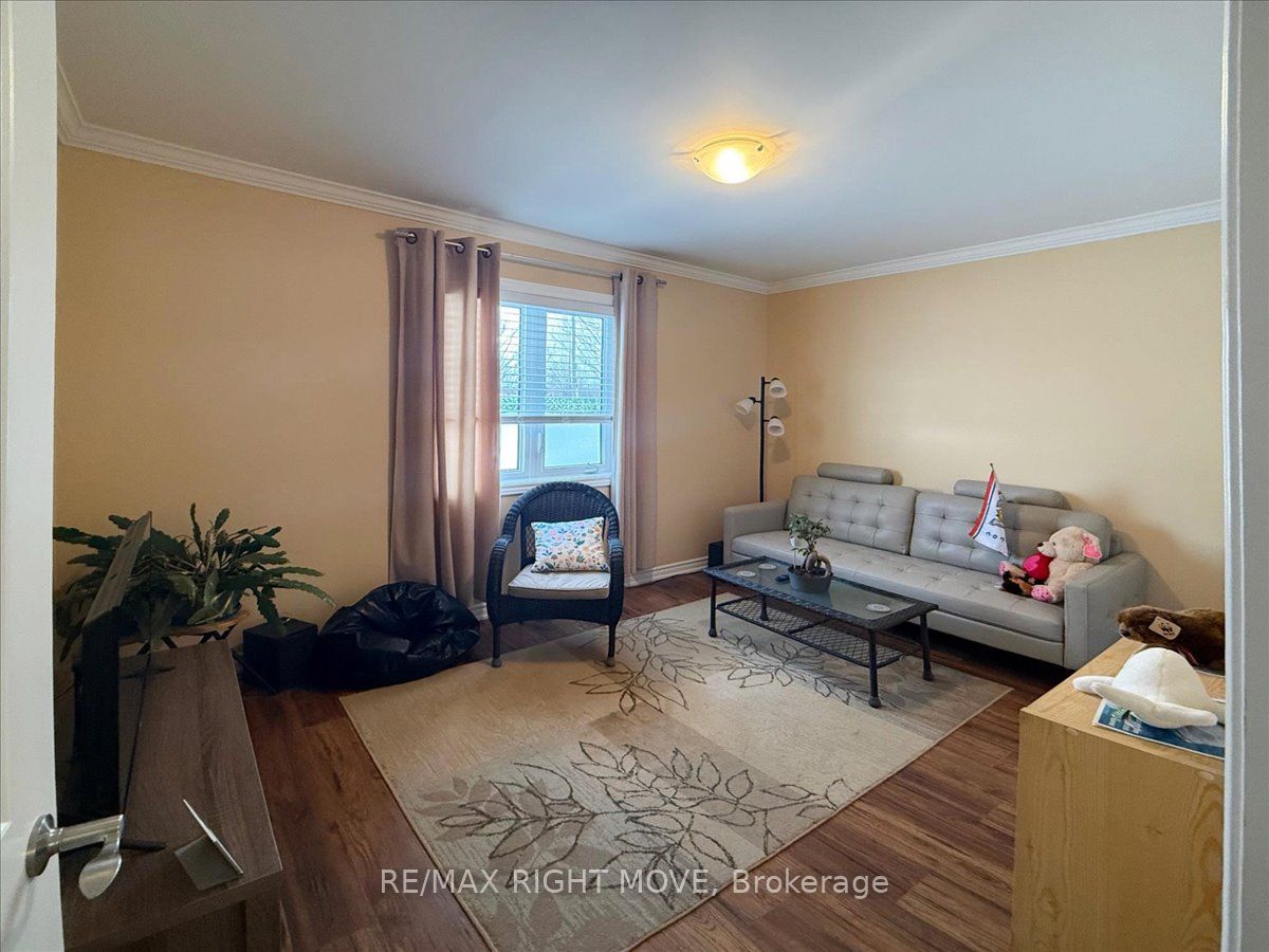 1 Sinclair Crescent Property Photo 19
