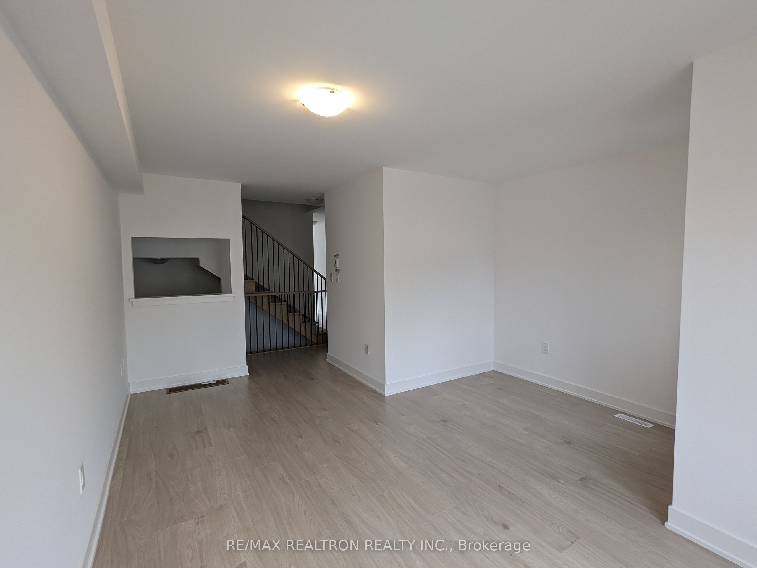 20 Pumpkin Corner Crescent Property Photo 9
