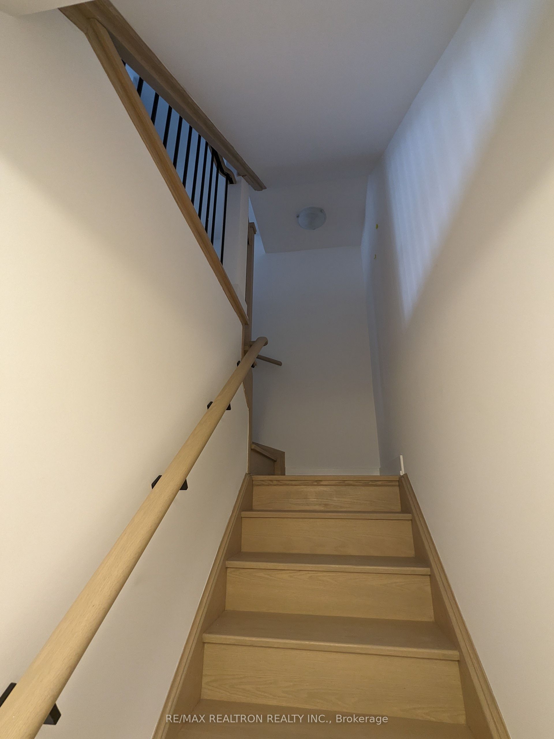 20 Pumpkin Corner Crescent Property Photo 18