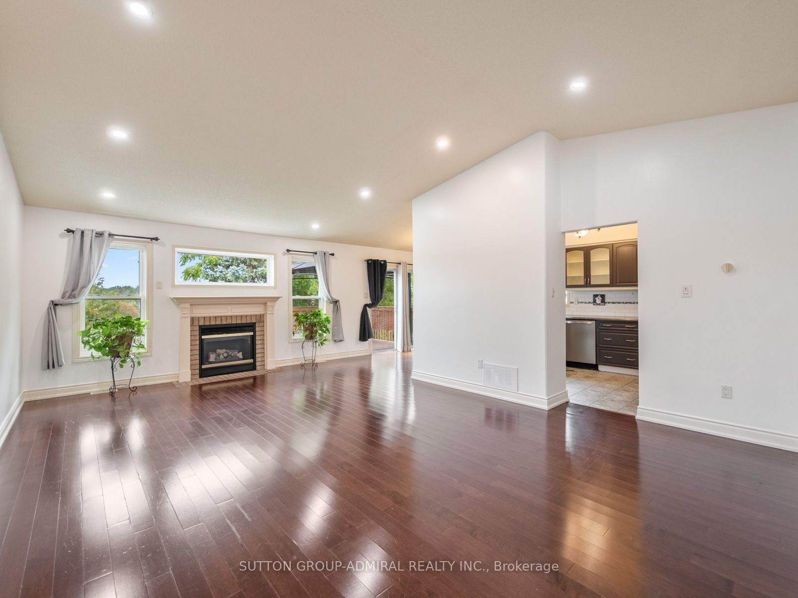 28 Harwood Drive Property Photo 6