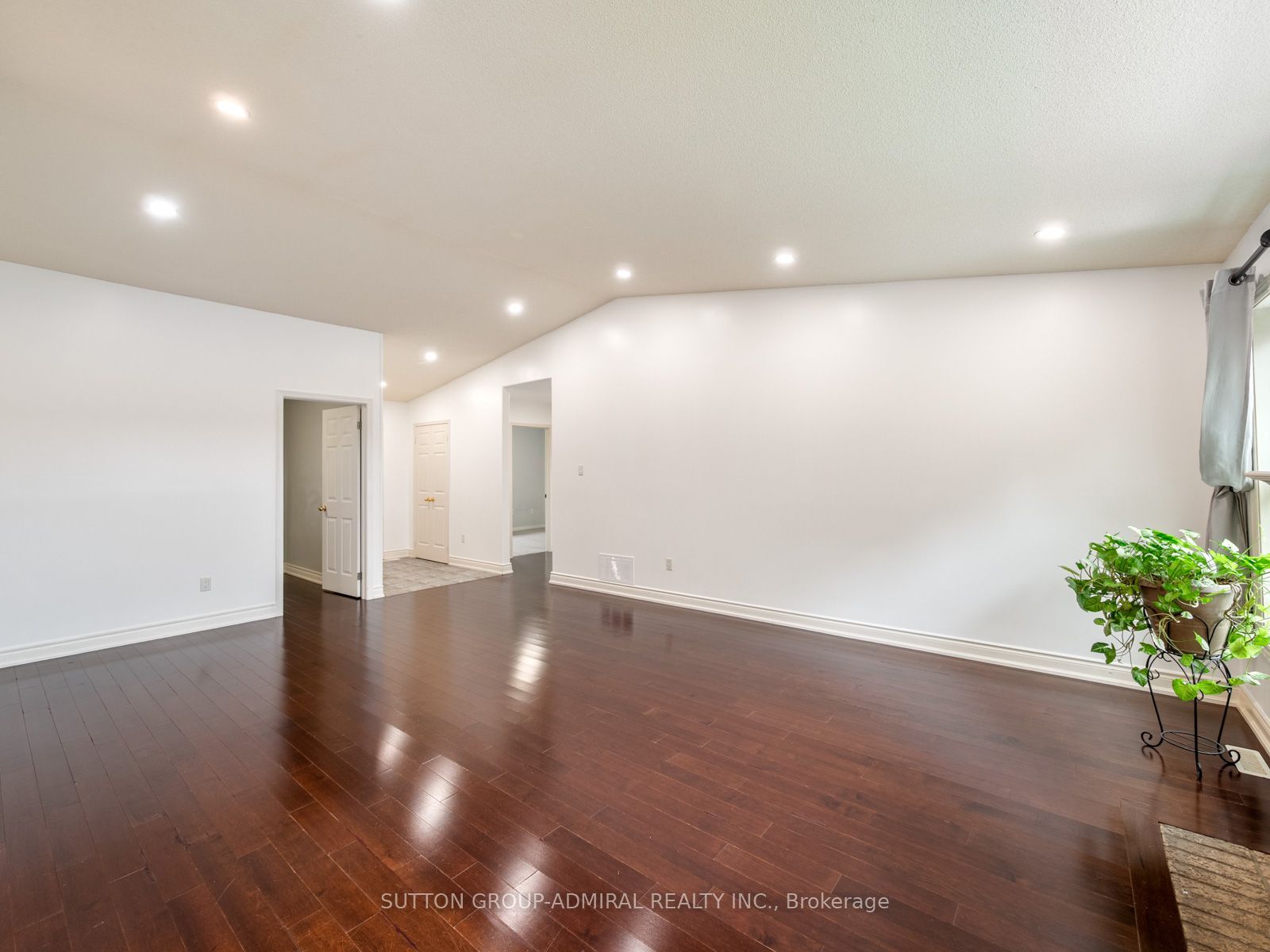 28 Harwood Drive Property Photo 7