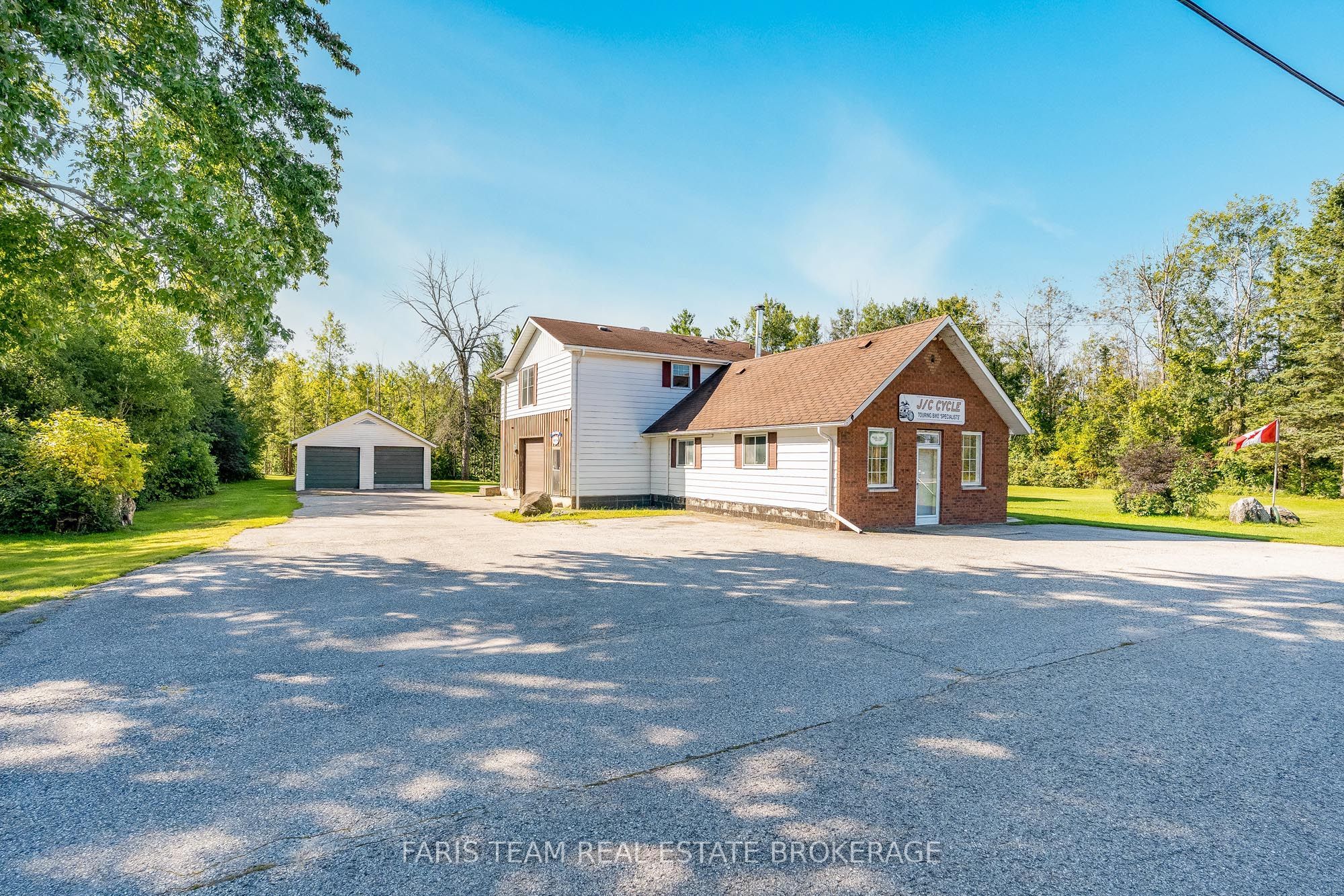 8801 Beachwood Road Property Photo 2