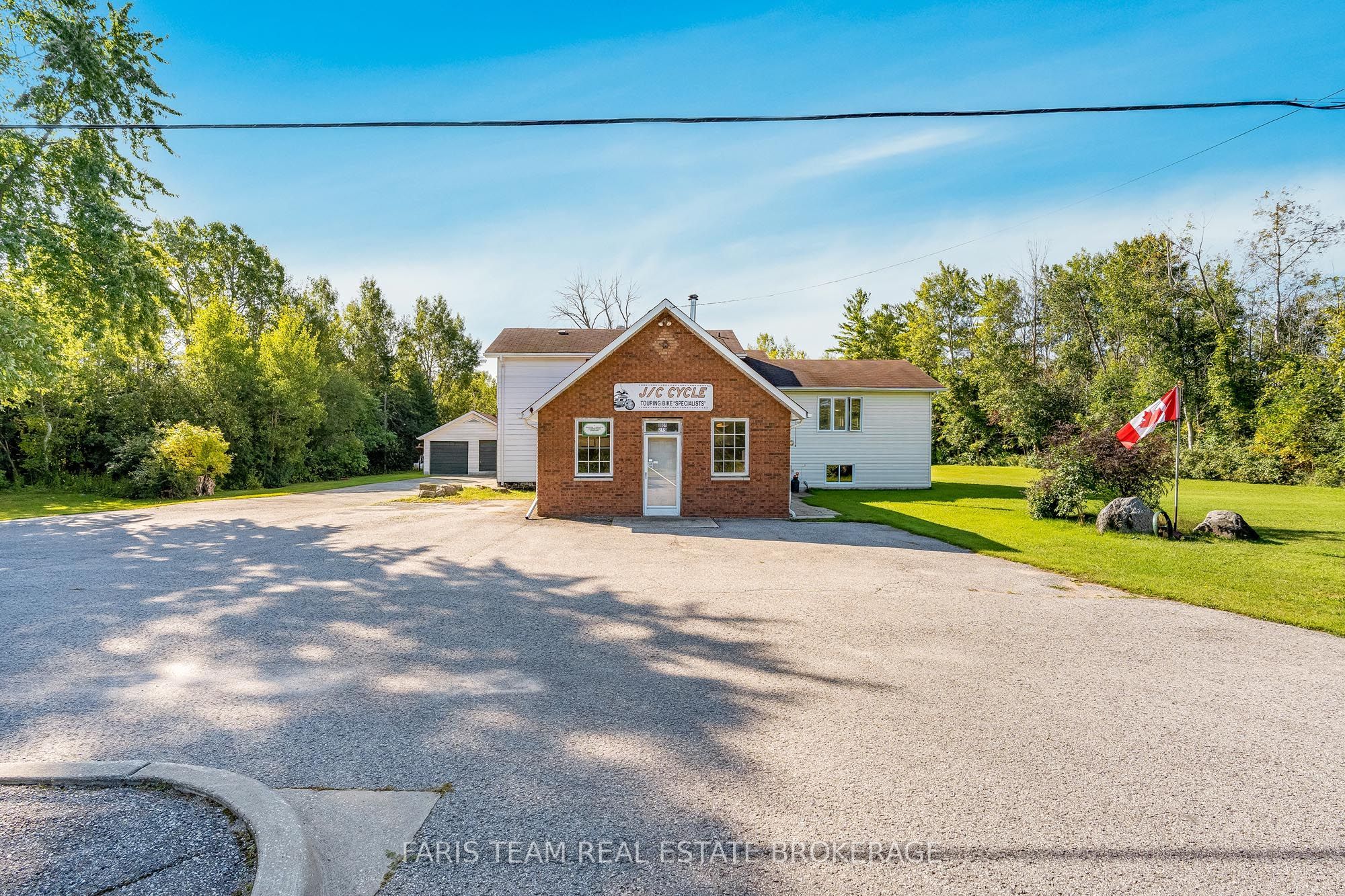 8801 Beachwood Road Property Photo 3