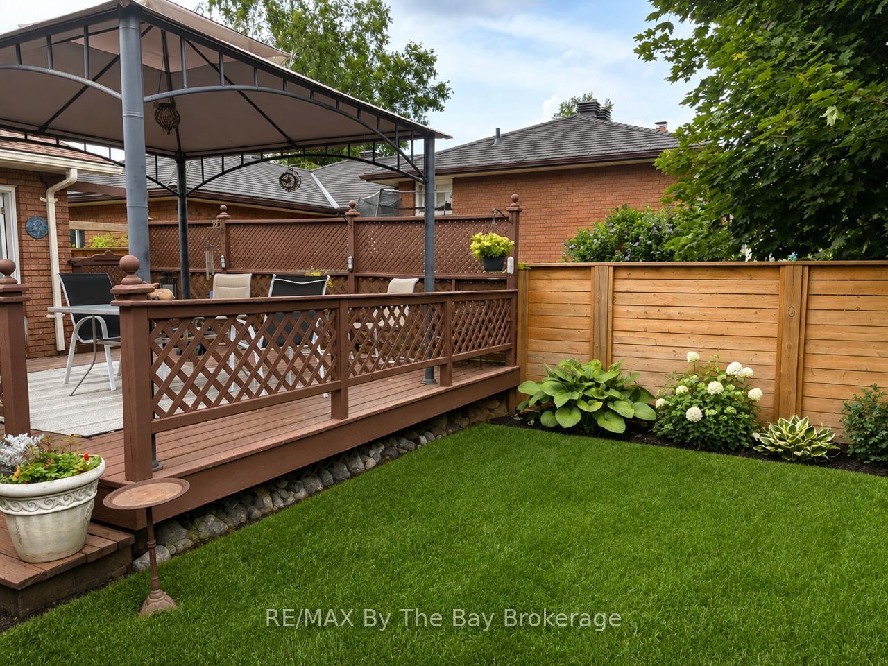 229 Datas Drive E Property Photo 2