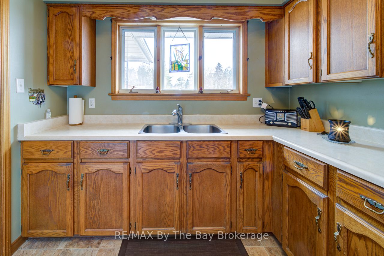 229 Datas Drive E Property Photo 10