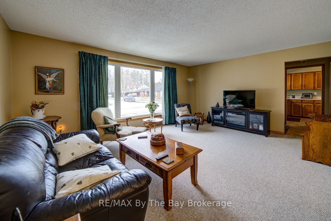 229 Datas Drive E Property Photo 17