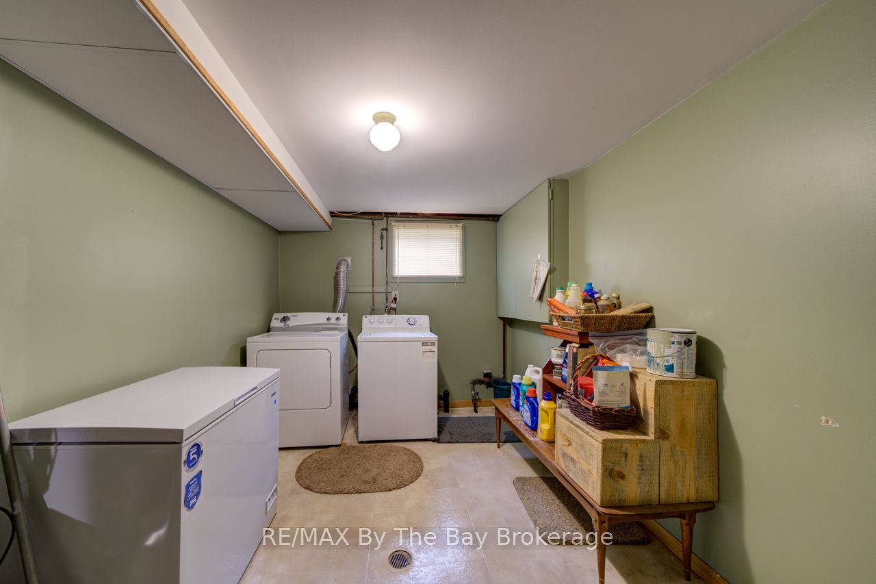 229 Datas Drive E Property Photo 33
