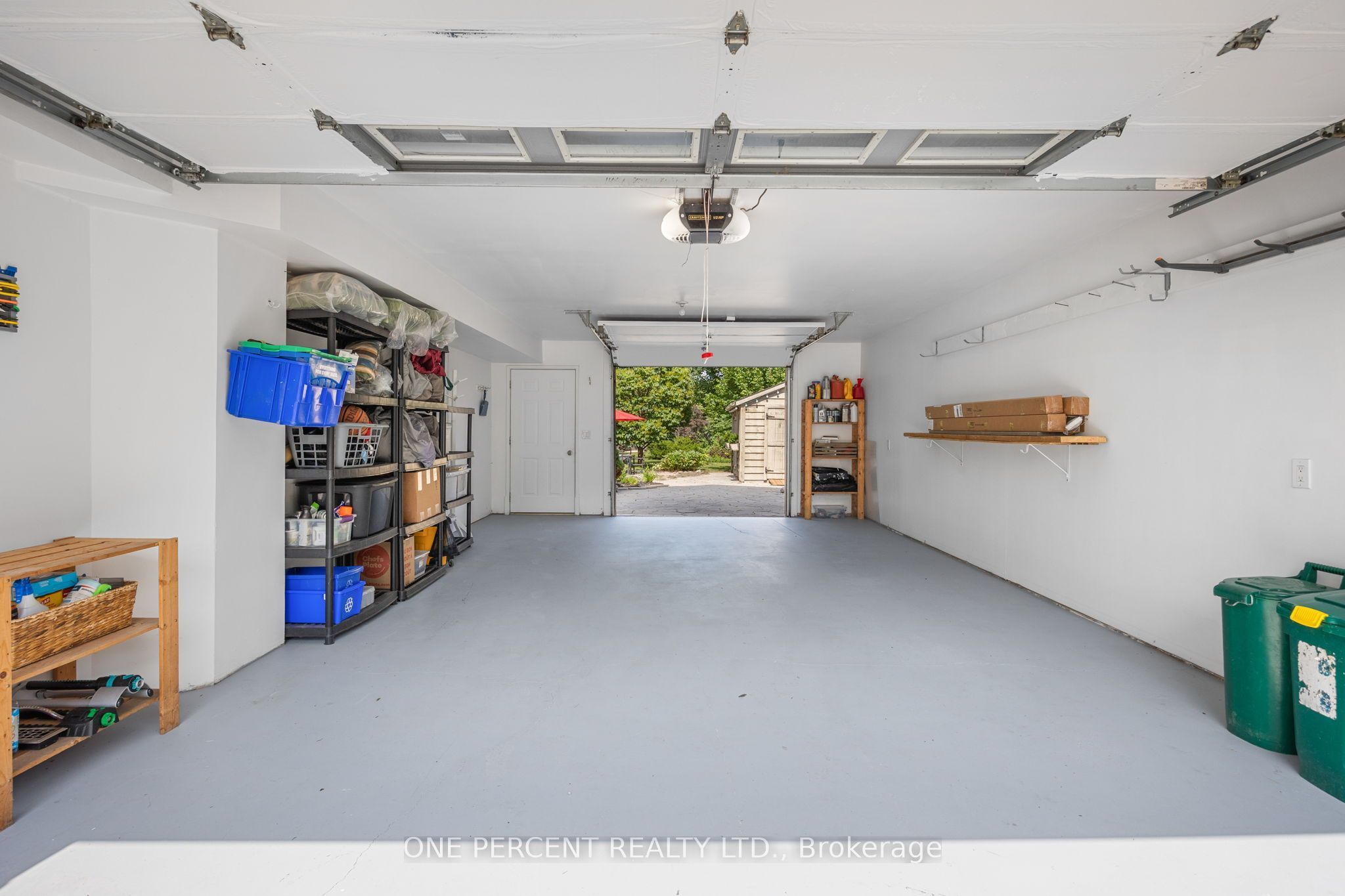 406 Peter Street N Property Photo 26