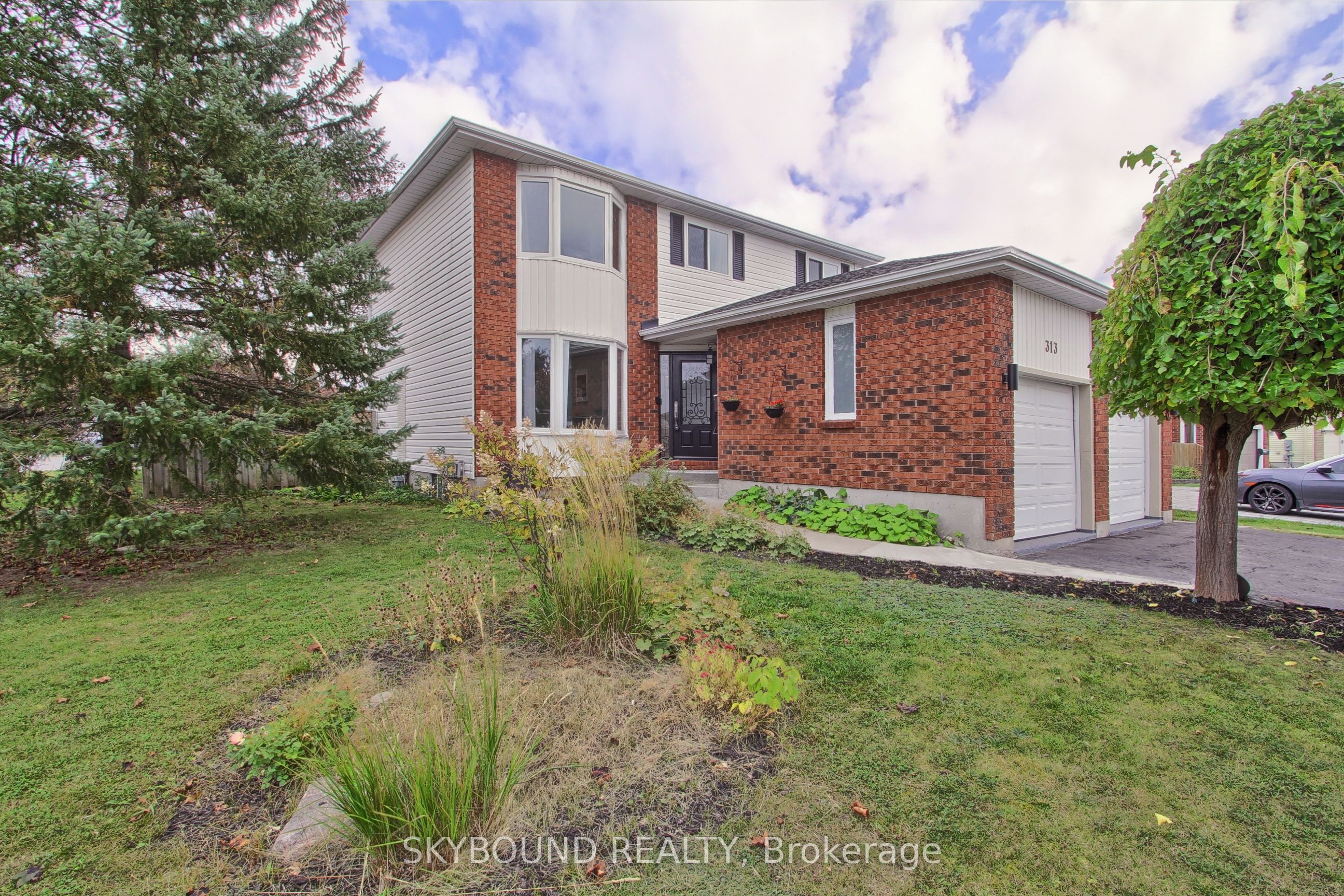 313 Hickling Trail Property Photo 1
