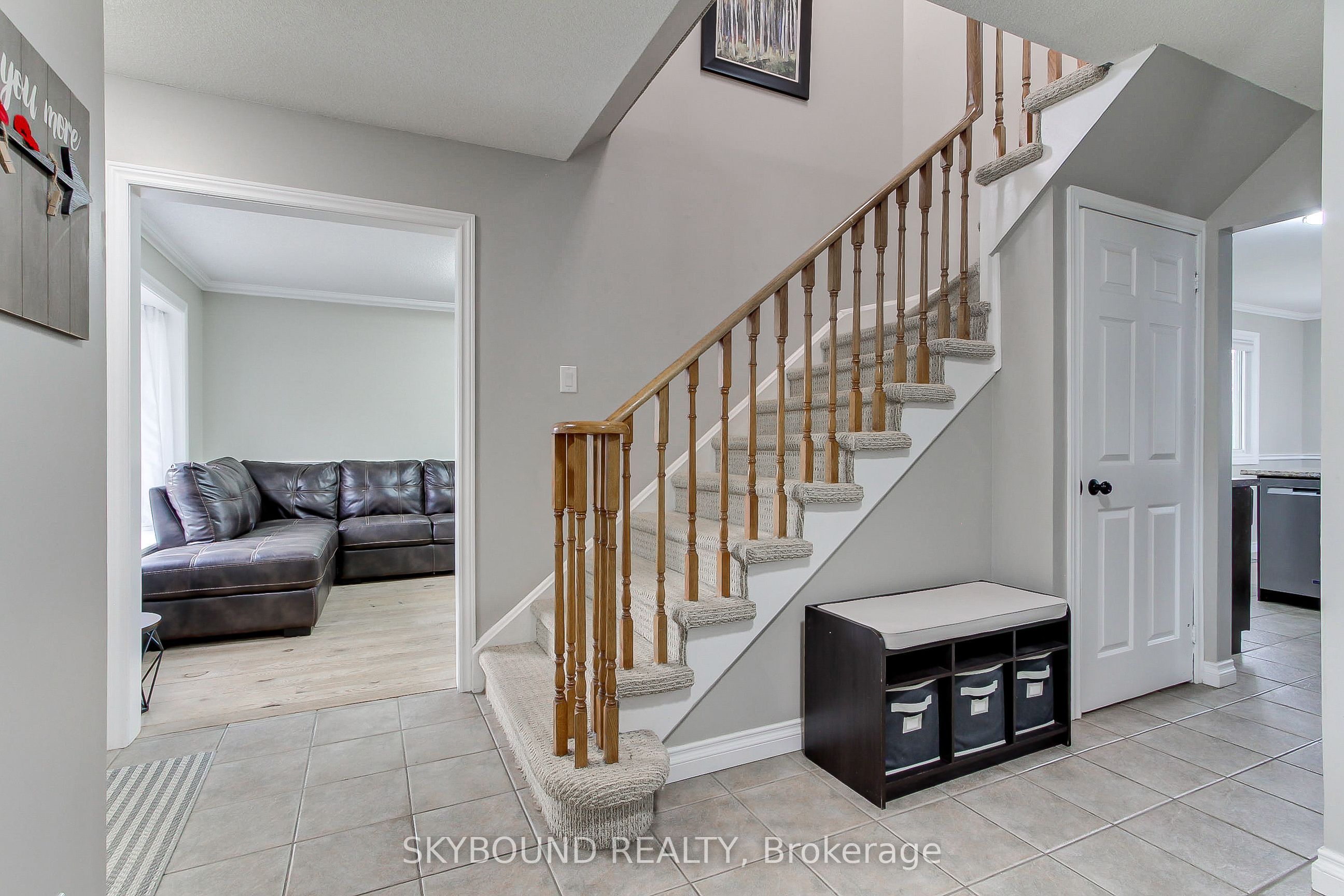 313 Hickling Trail Property Photo 7