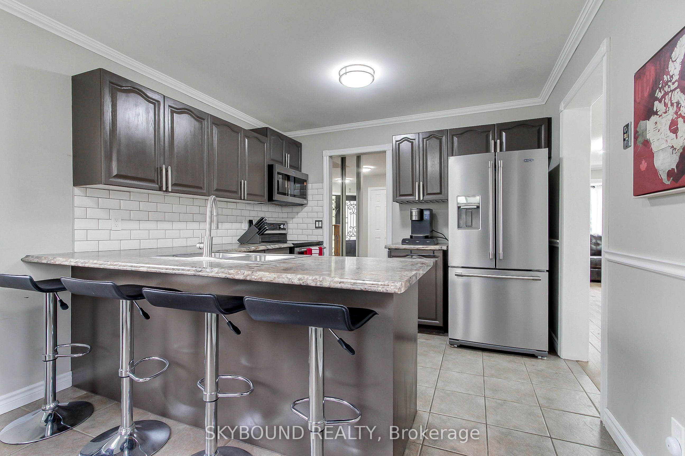 313 Hickling Trail Property Photo 12
