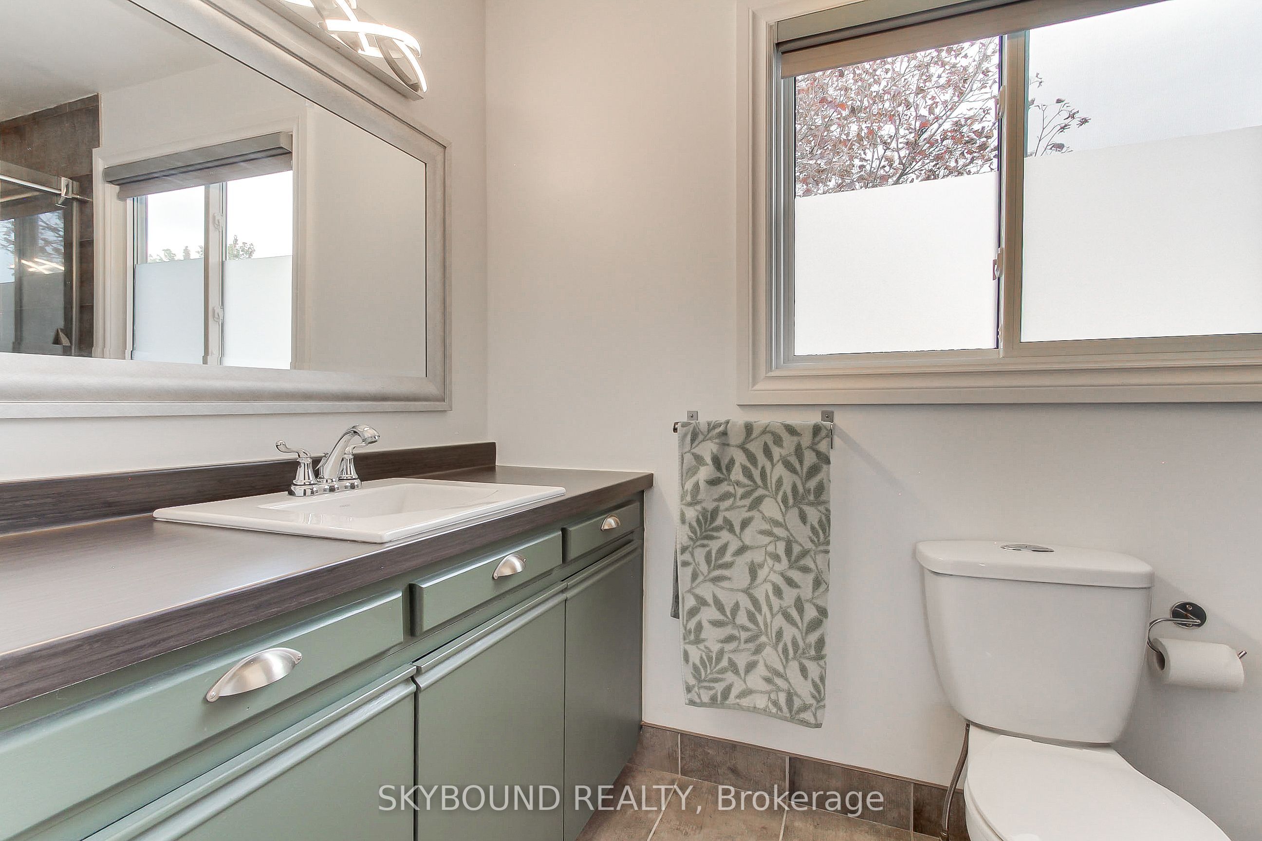 313 Hickling Trail Property Photo 24