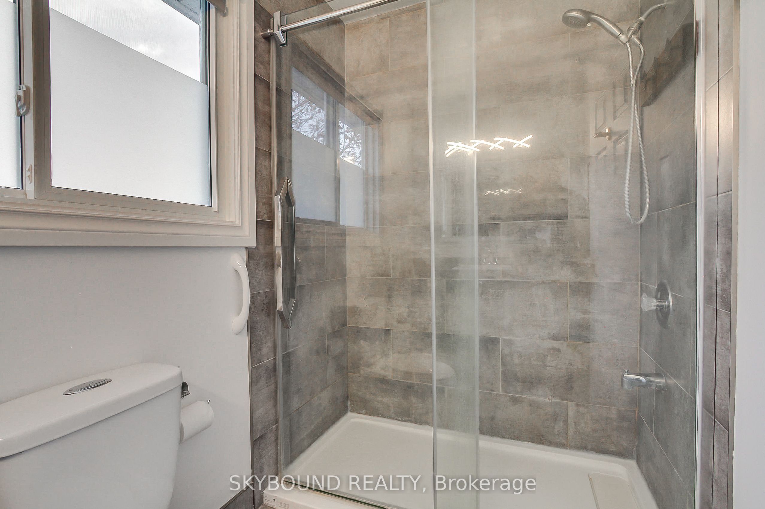 313 Hickling Trail Property Photo 25