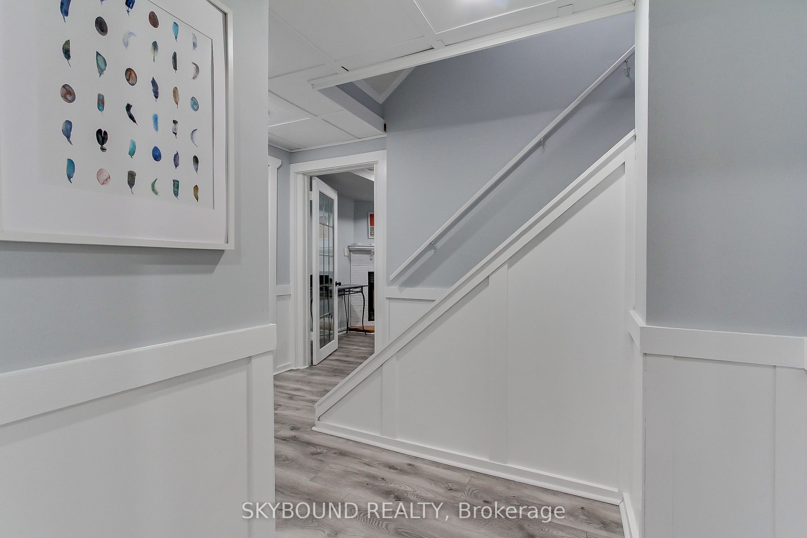 313 Hickling Trail Property Photo 32