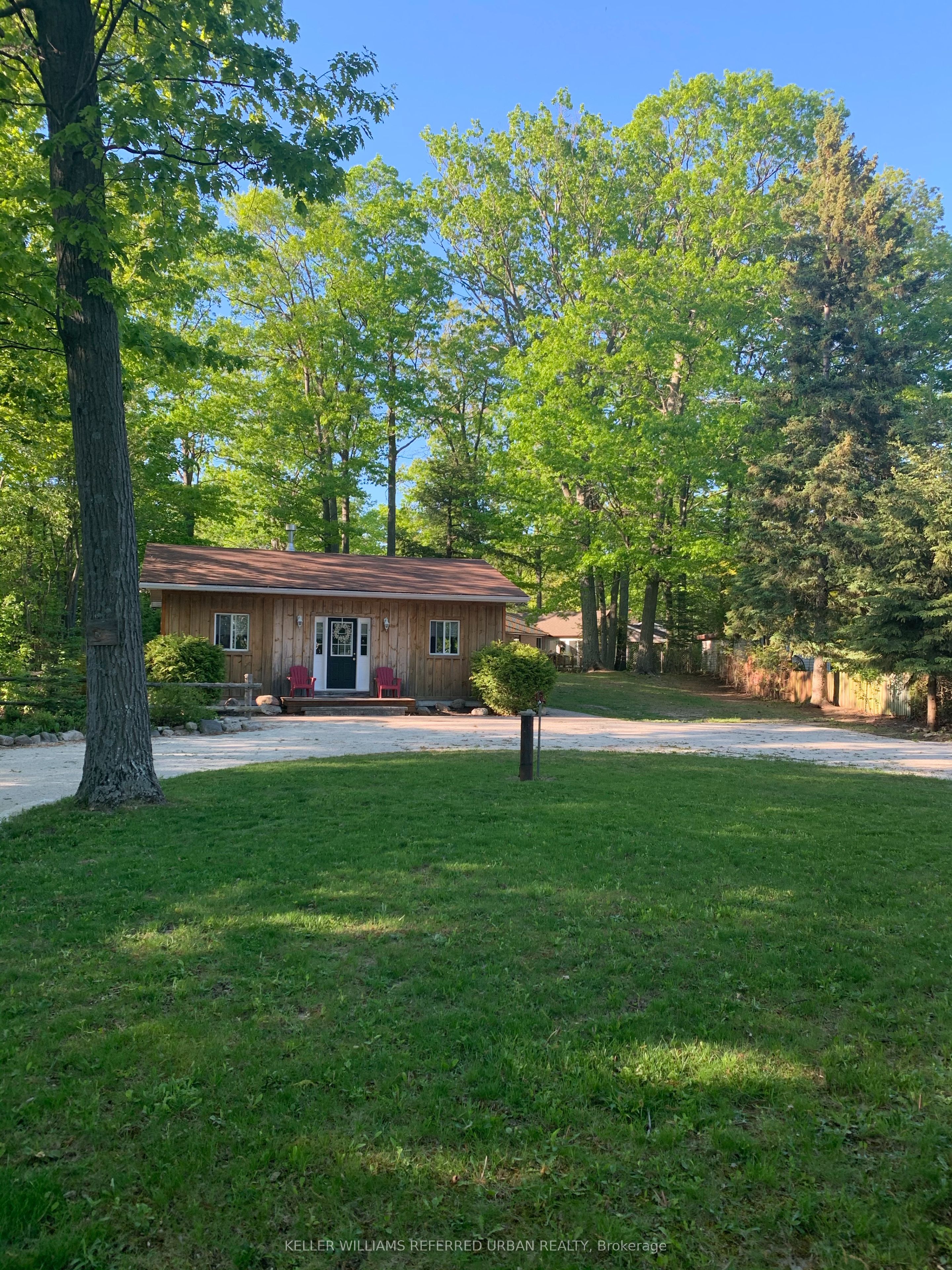 1833 Tiny Beaches Road S Property Photo 1