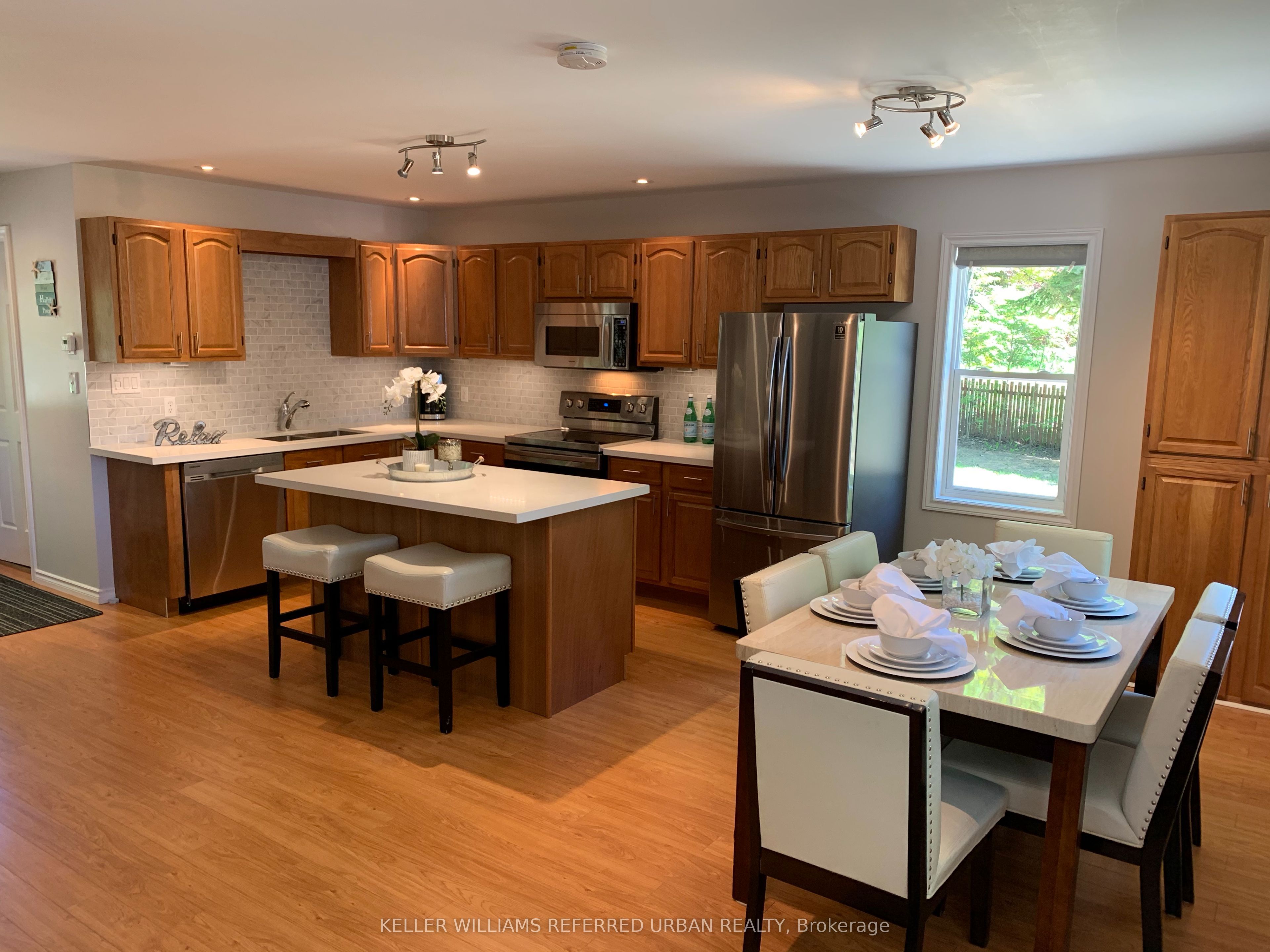 1833 Tiny Beaches Road S Property Photo 6