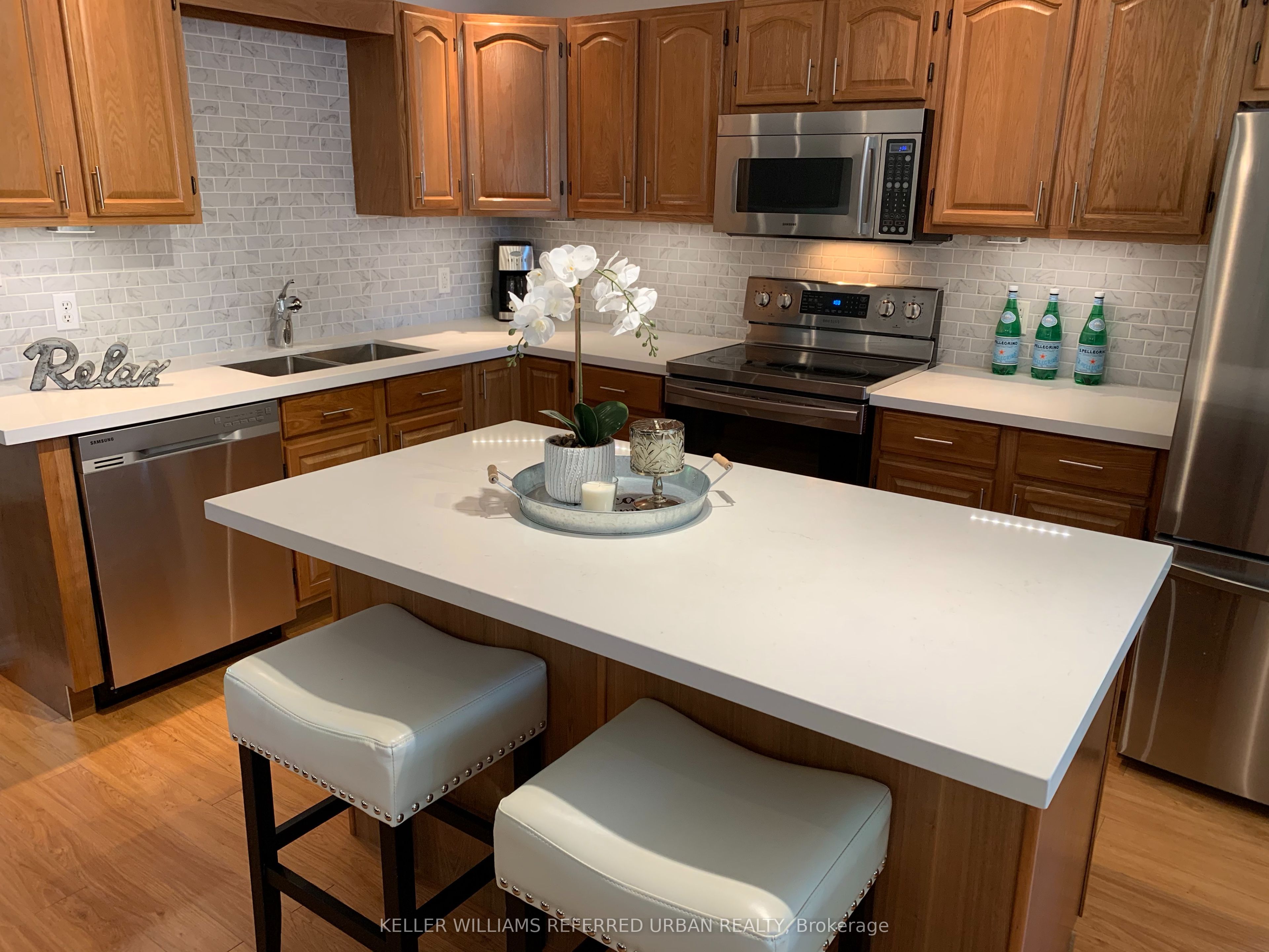 1833 Tiny Beaches Road S Property Photo 9
