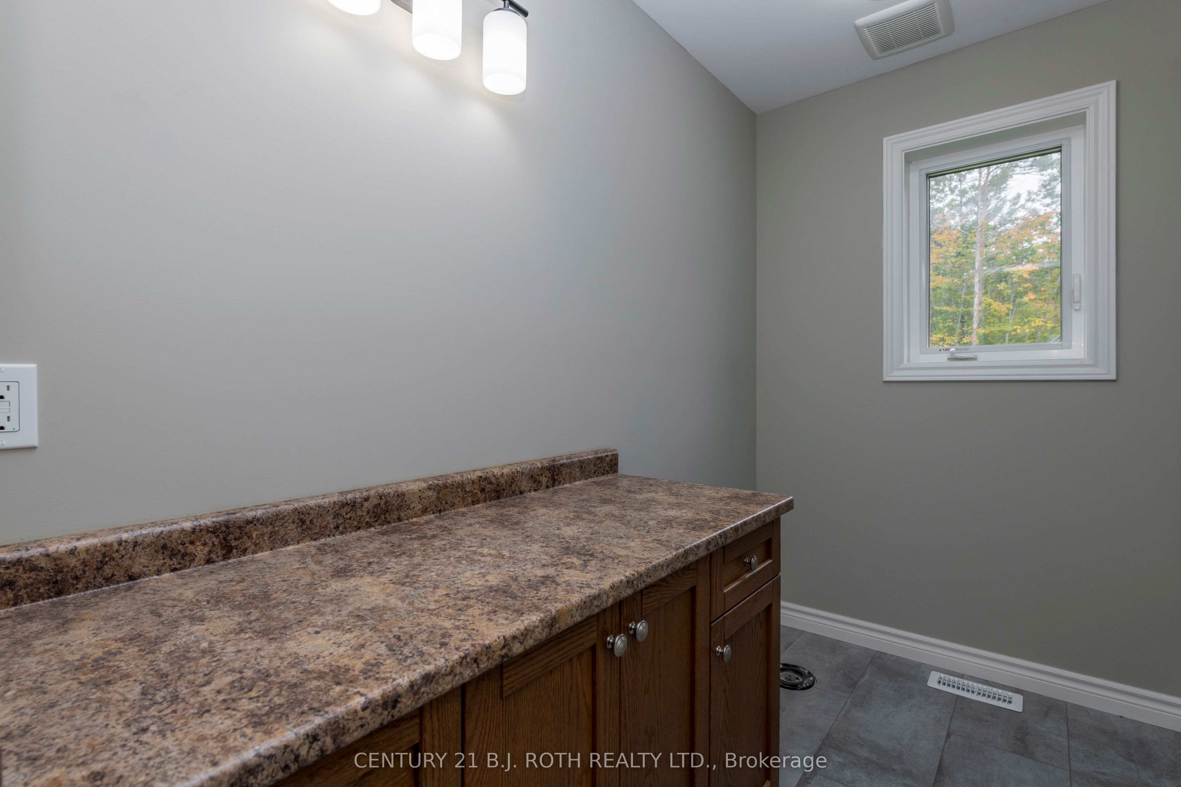 6121 Concession B C Road Property Photo 24