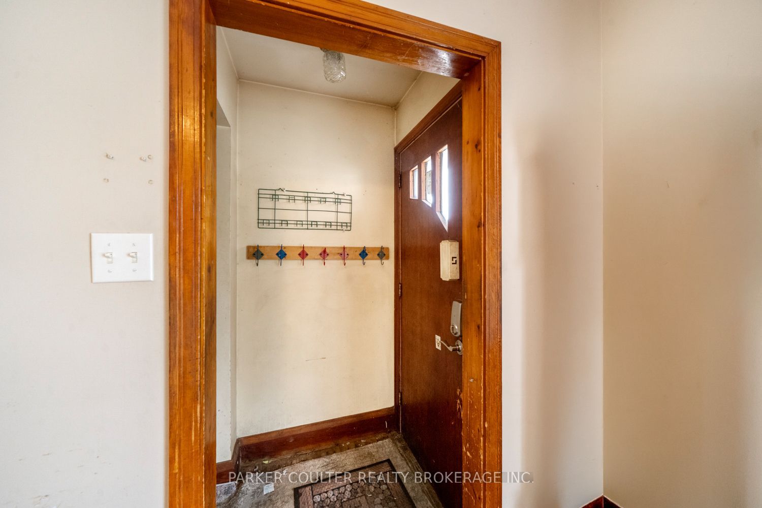 27 Campbell Avenue Property Photo 5