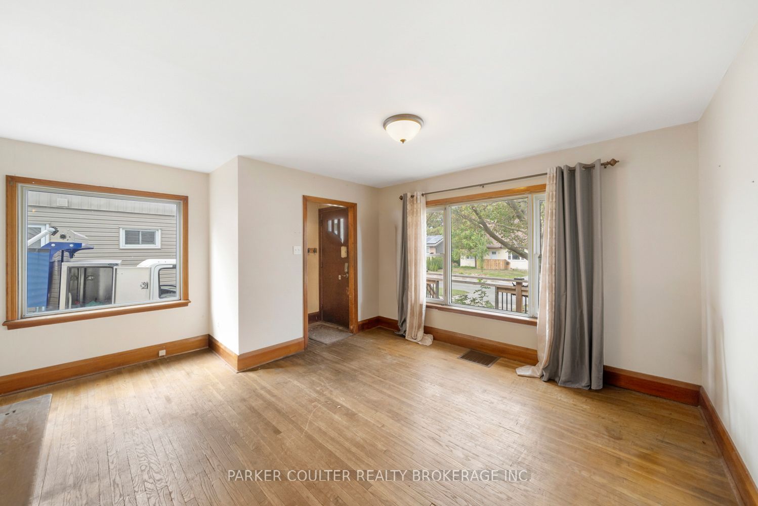 27 Campbell Avenue Property Photo 8