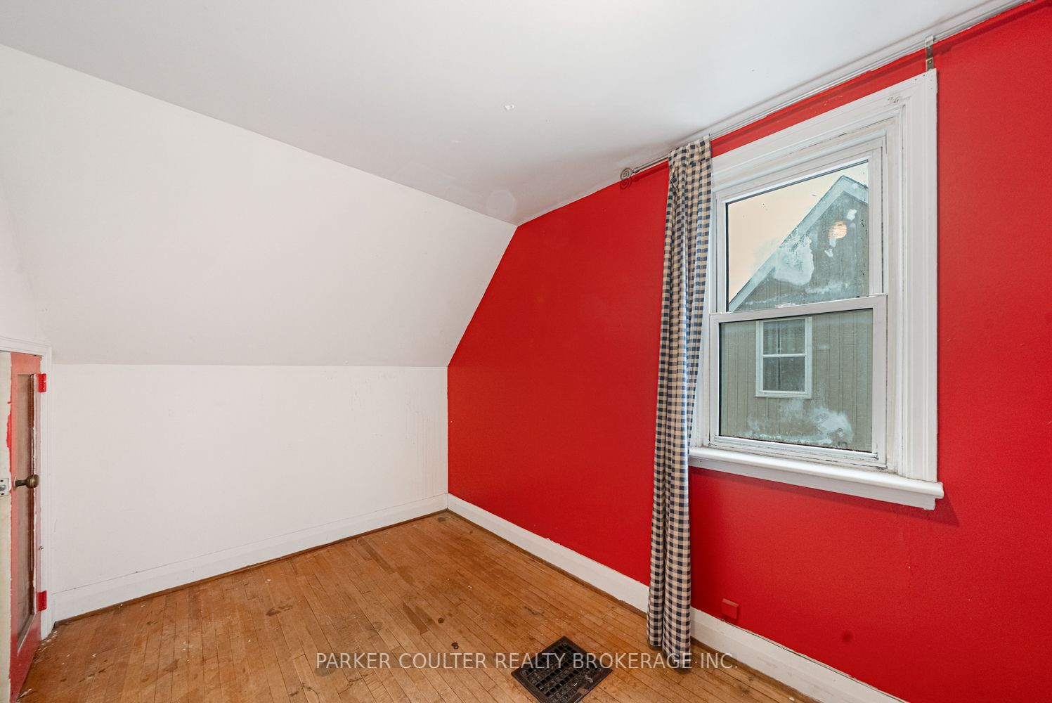 27 Campbell Avenue Property Photo 22
