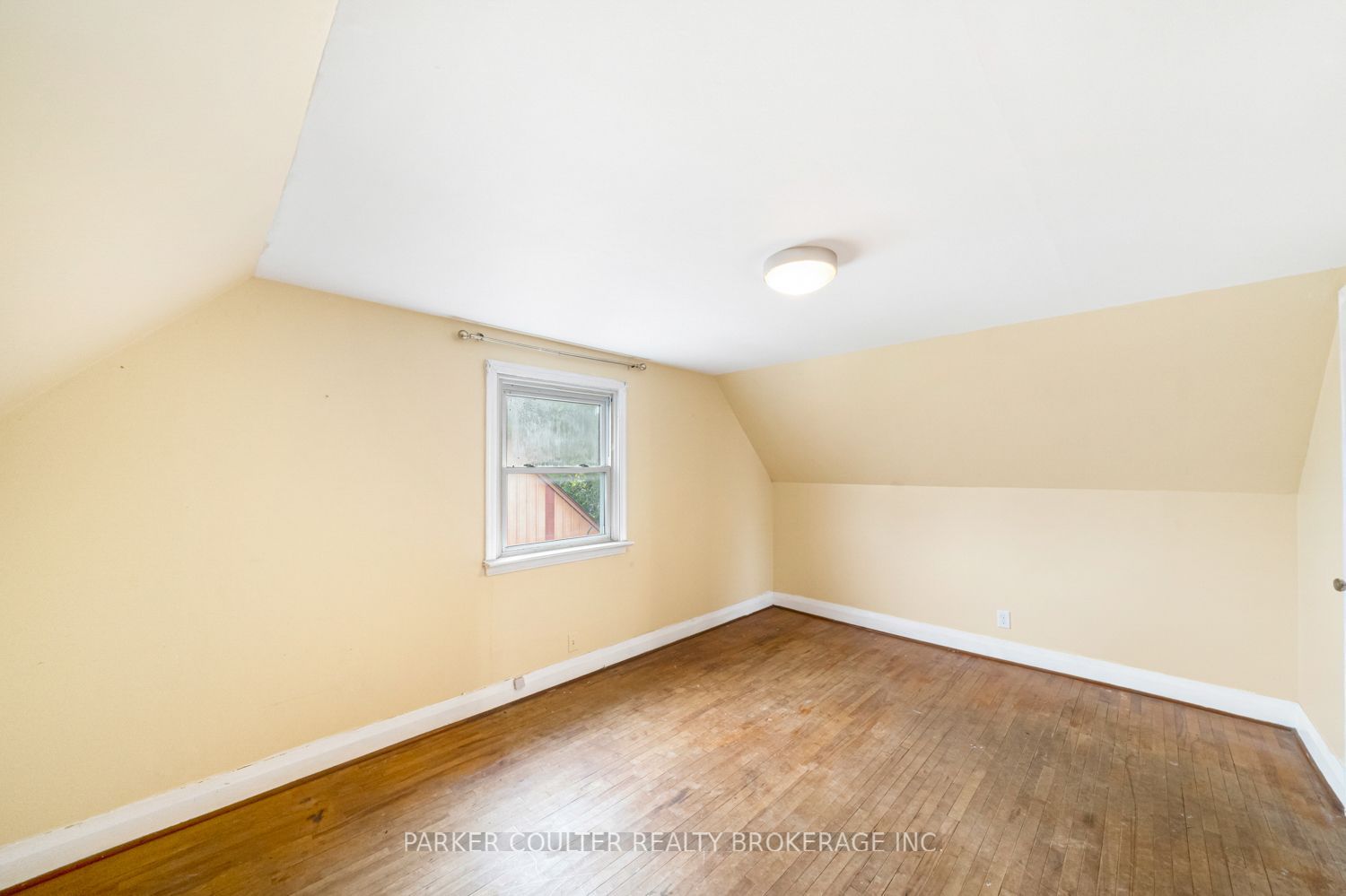 27 Campbell Avenue Property Photo 26